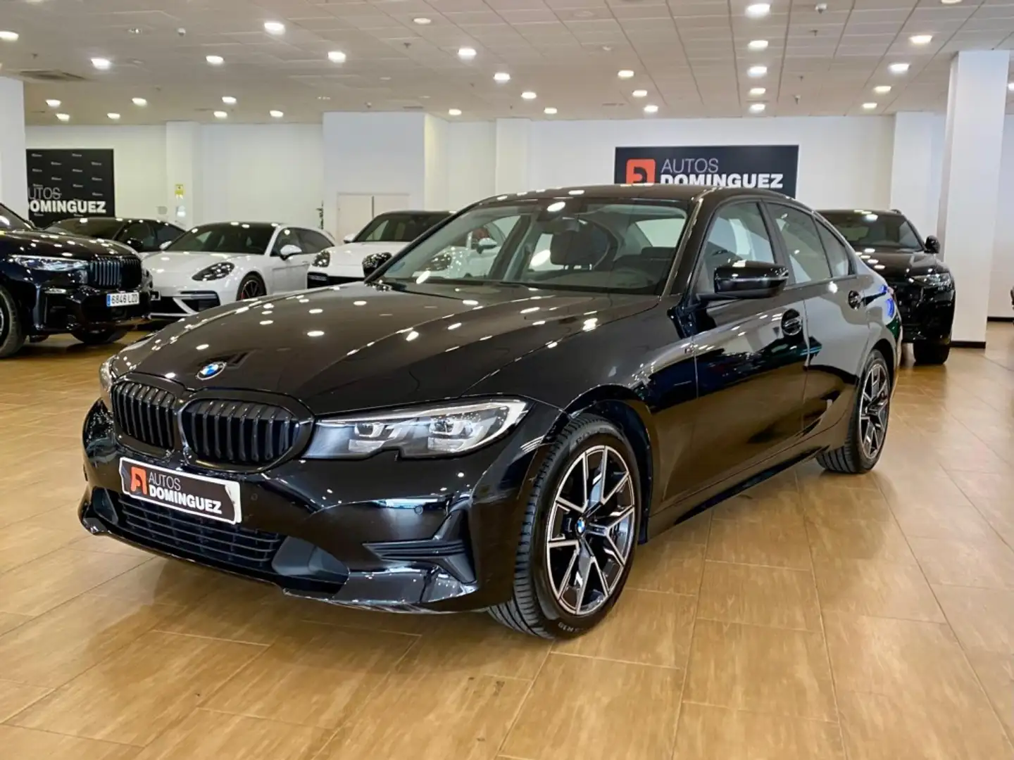 BMW 318 318dA Negro - 1