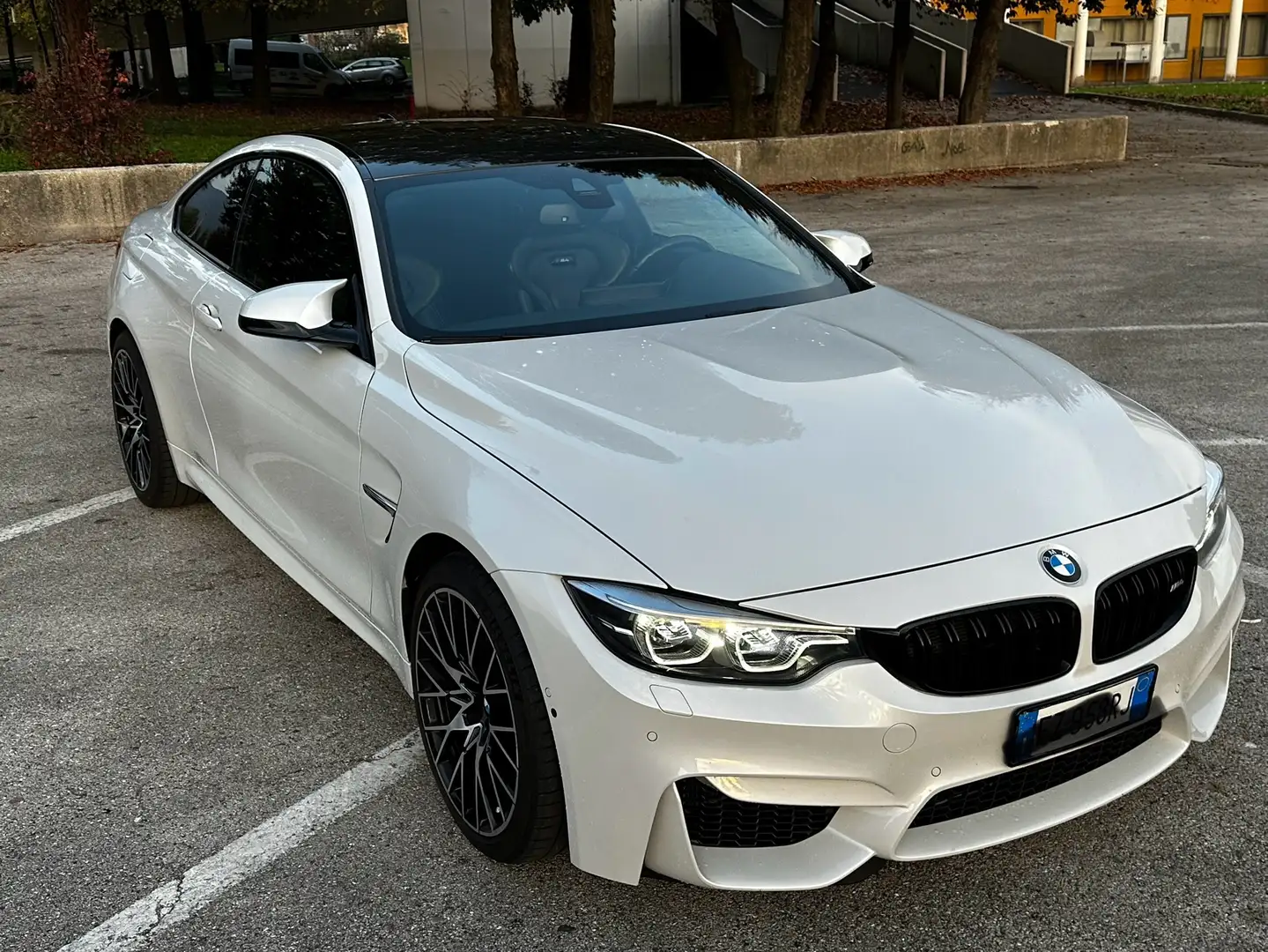 BMW M4 M4 Coupe 3.0 450cv dkg Beyaz - 1
