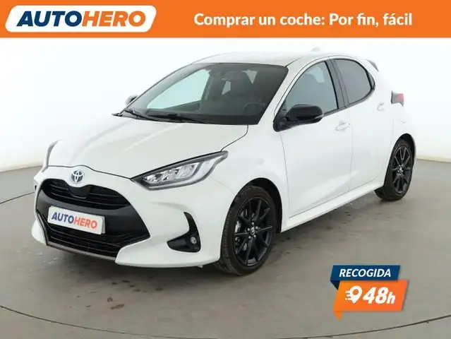 2023 Toyota Yaris in White for sale
