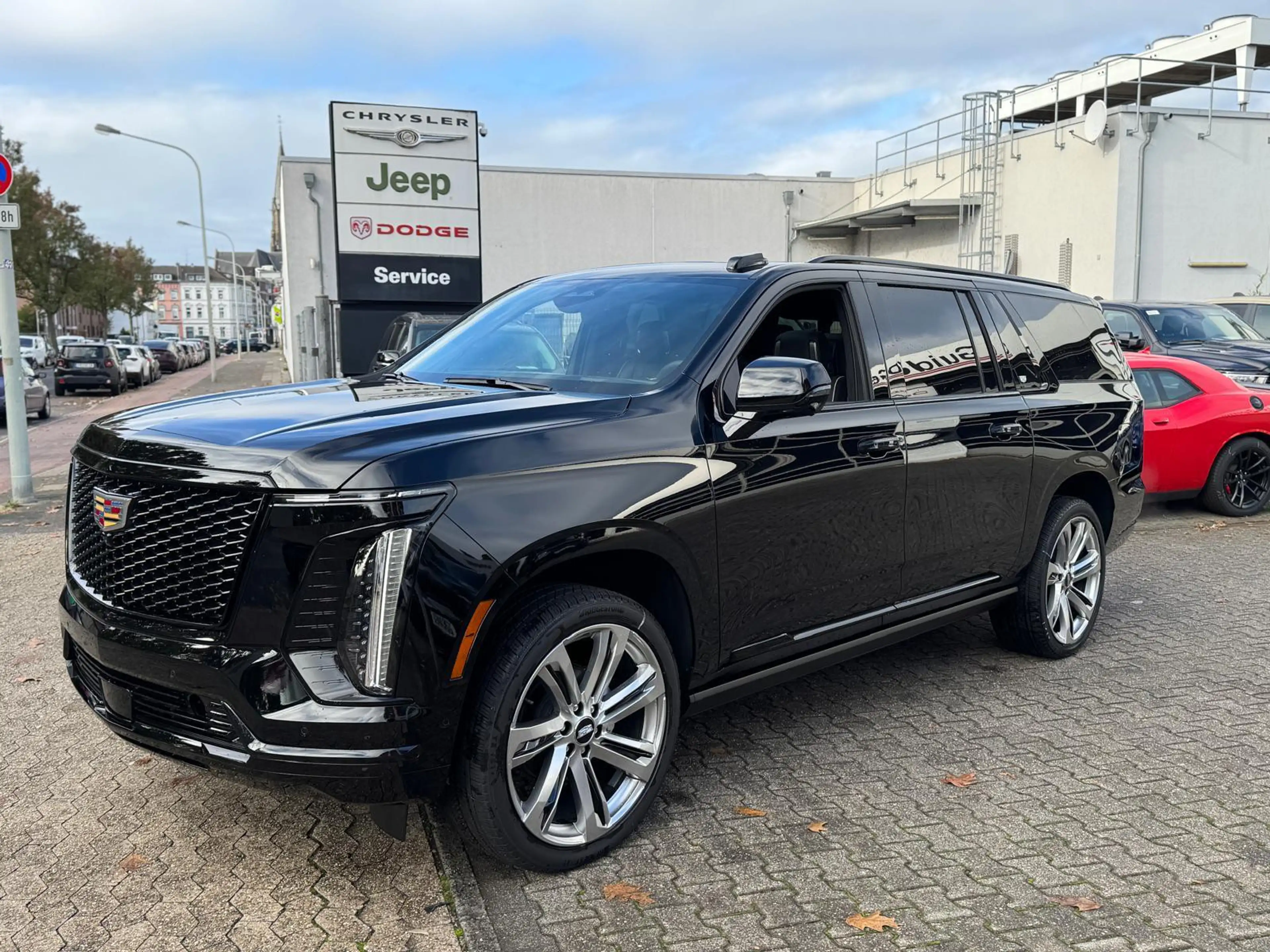 Cadillac Escalade ESV 6.2 V8 Platinum Sport ABV +24" 2026 — photo 10