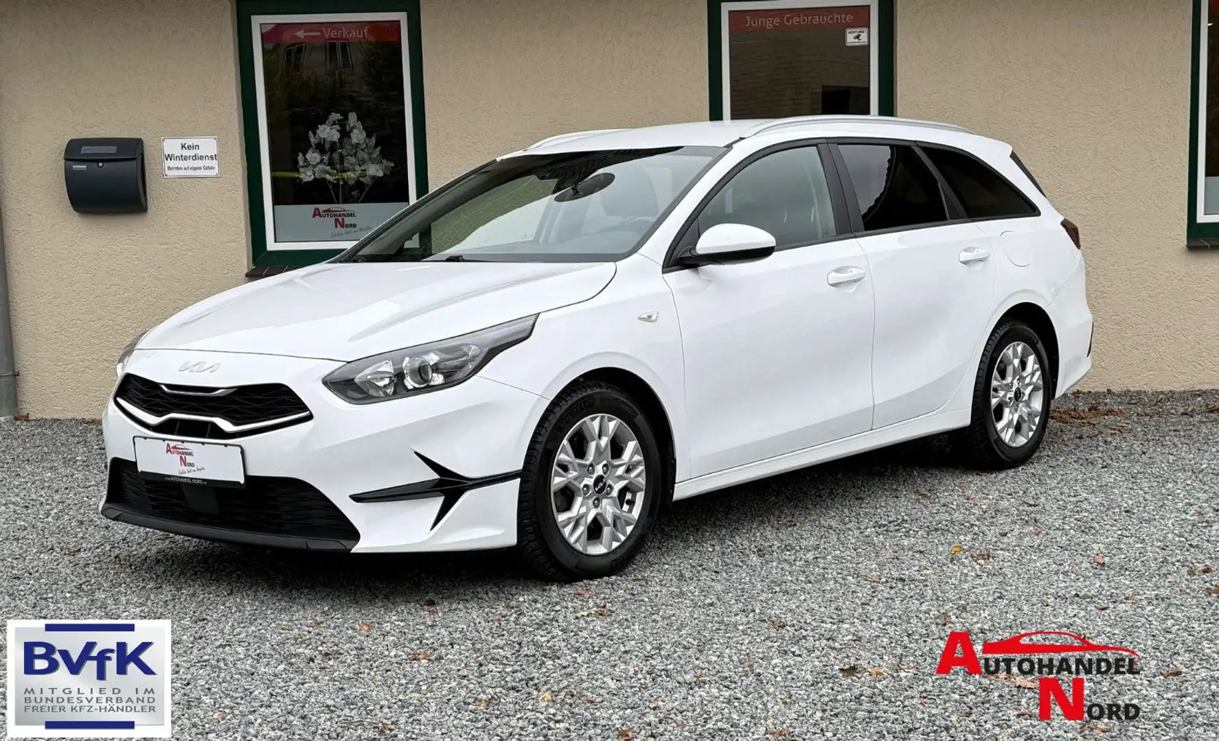 Kia Ceed SW / cee'd SW cee'd Automatik/Kam./Navi ü. CarPlay/Mild Hybrid Weiß - 1