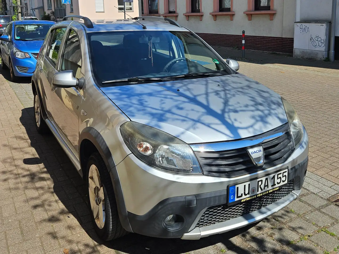 Dacia Sandero Sandero 1.6 MPI Stepway Silber - 1