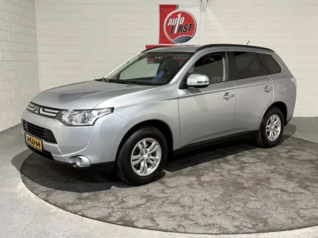 Mitsubishi Outlander 2.0 Intense, Uniek km stand, Achteruitrijcamera, C