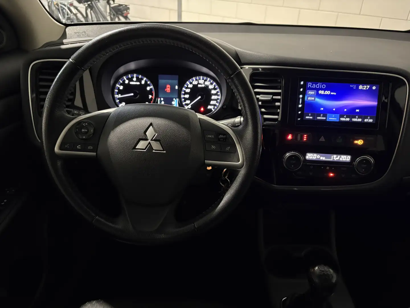 Mitsubishi Outlander 2.0 Intense, Uniek km stand, Achteruitrijcamera, C Grijs - 2