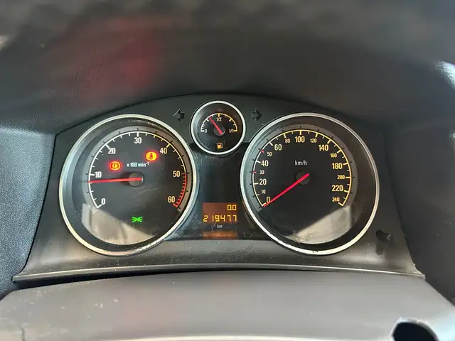 Opel Astra view 15