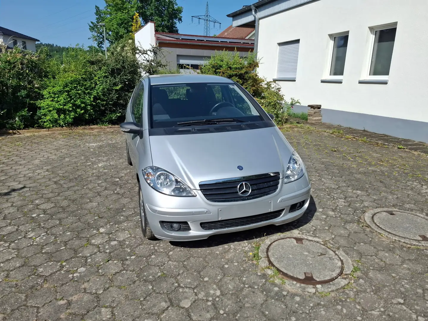 Mercedes-Benz A 150 A-Klasse  5-Türer Classic Silber - 1