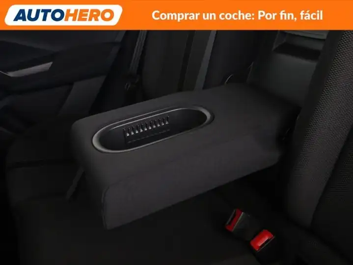 Volkswagen T-Roc 2022, foto 31
