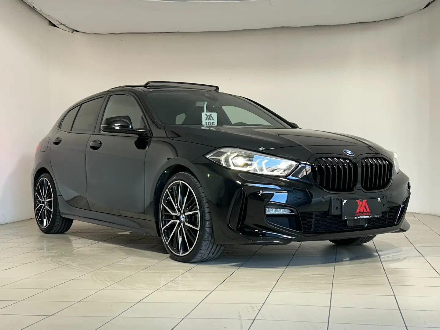 BMW 118 d Msport + Tetto apribile + Sedili a guscio Schwarz - 2