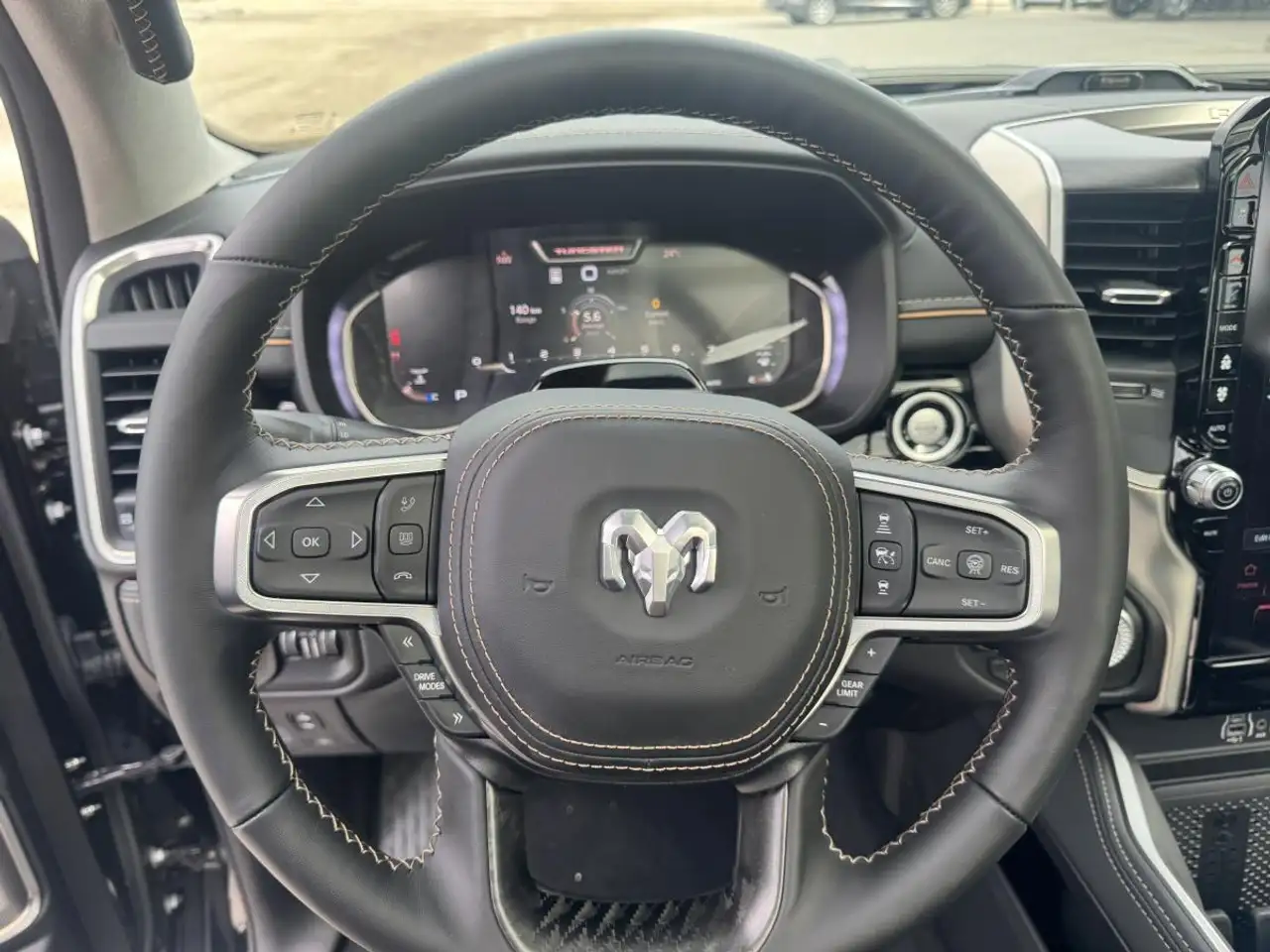 RAM 1500 снимка RAM 1500