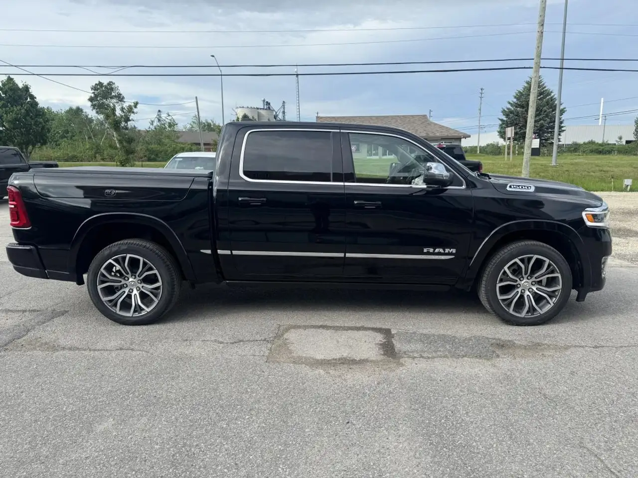 RAM 1500 снимка RAM 1500