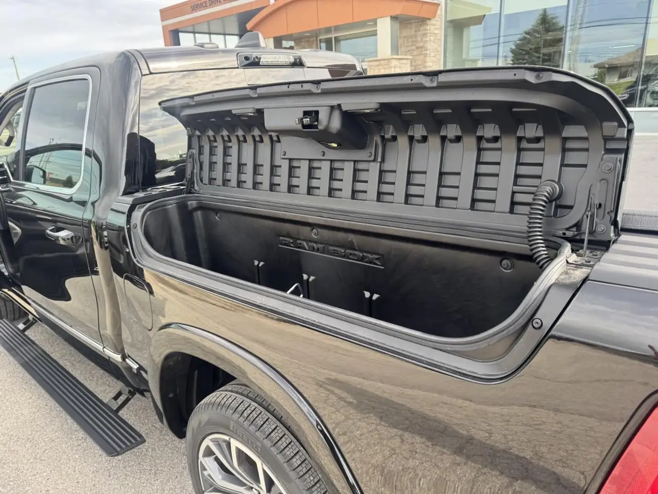 RAM 1500 снимка RAM 1500