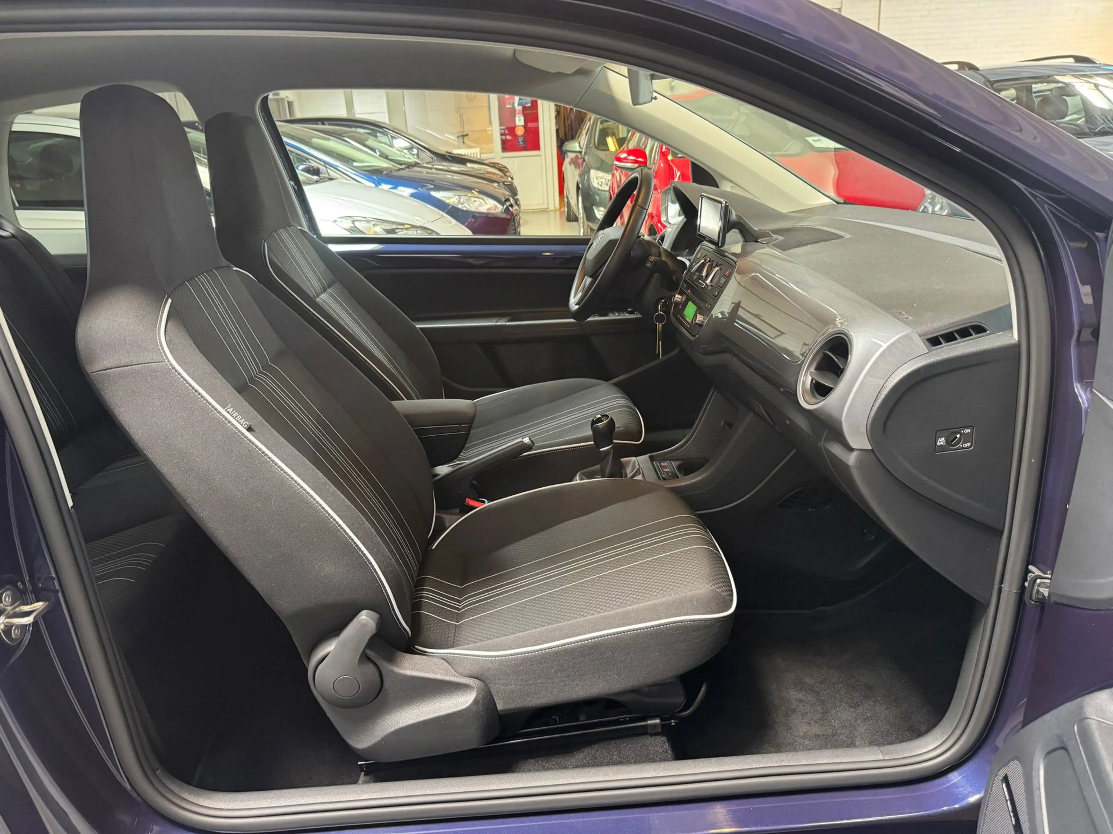 SEAT Mii 1.0 Sport Connect — photo 15