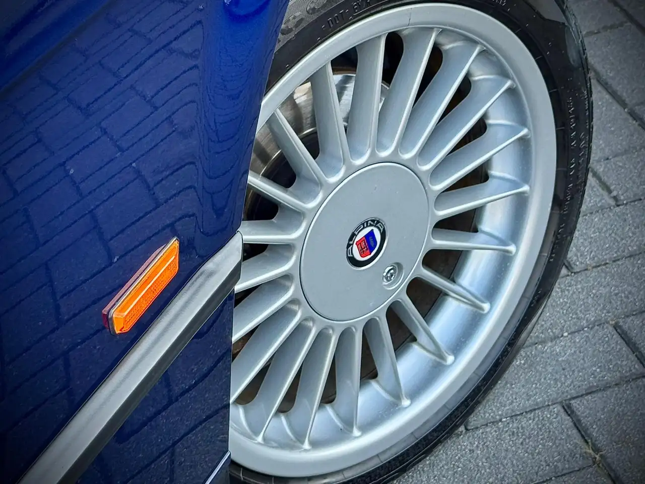 BMW 320i E36 - 150 ch - TOIT OUVRANT