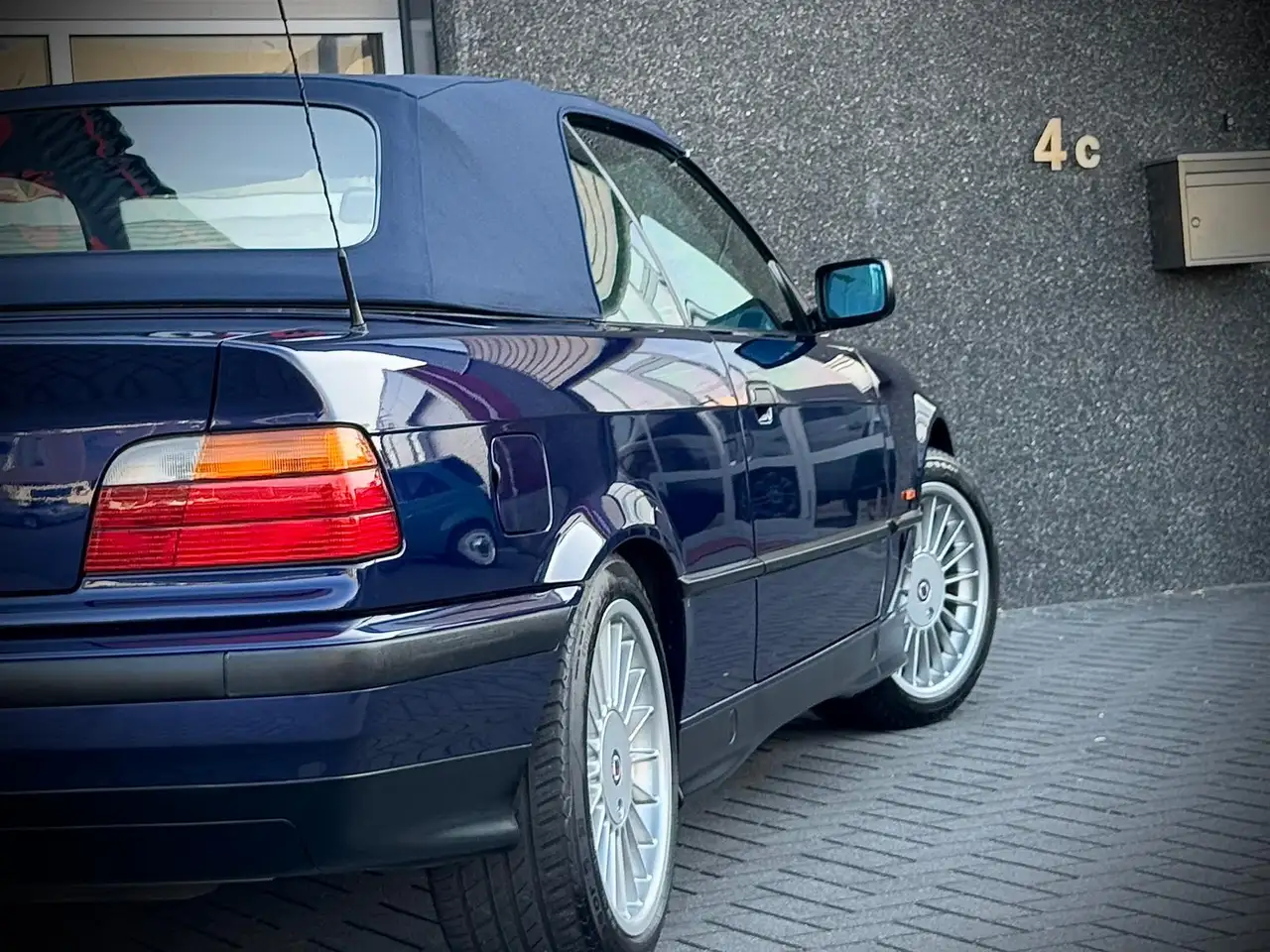 BMW 320i E36 - 150 ch - TOIT OUVRANT
