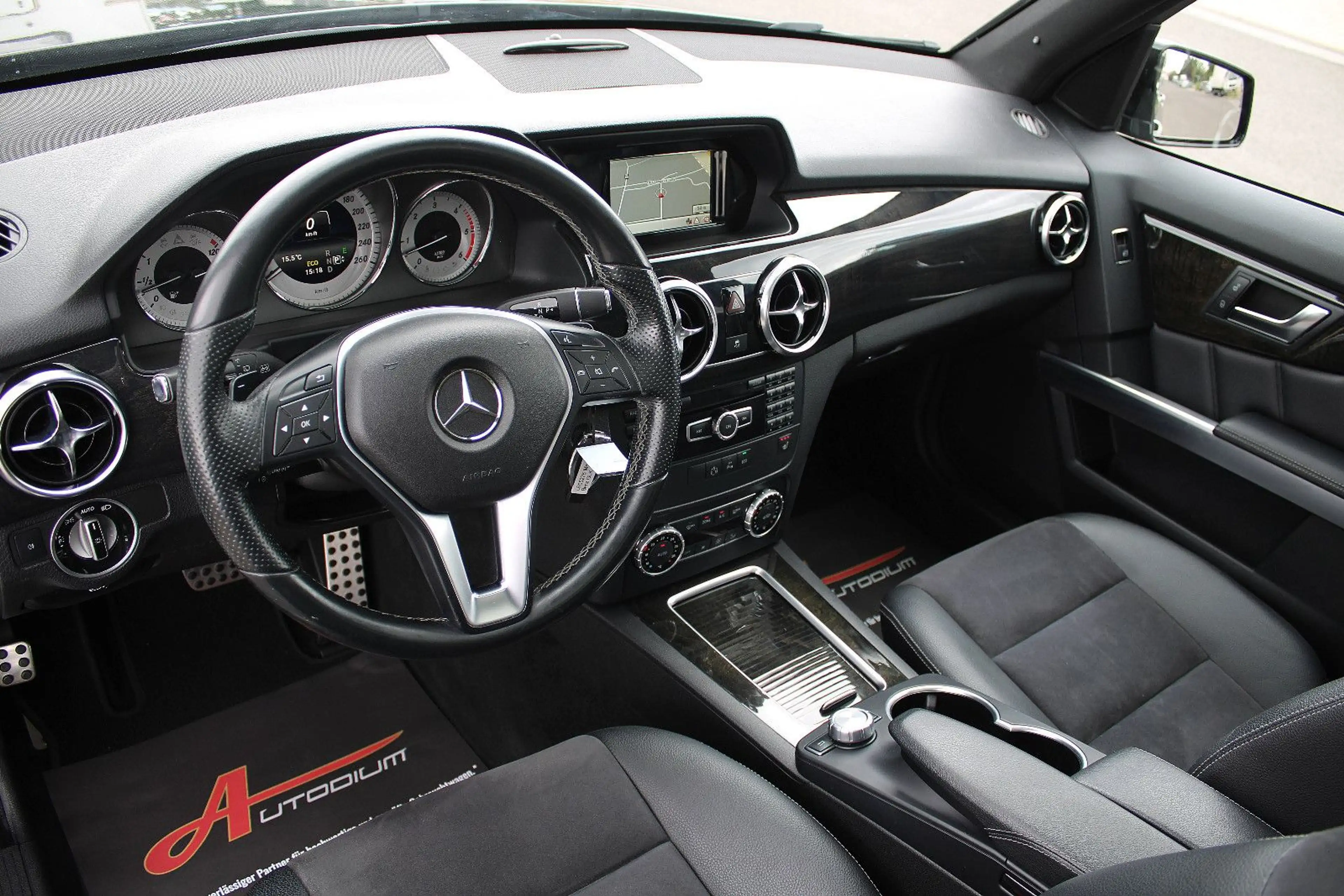 Mercedes-Benz GLK 350 CDI 4M *Sportpaket/Pano/AHK!/Leder/20'!* — photo 10