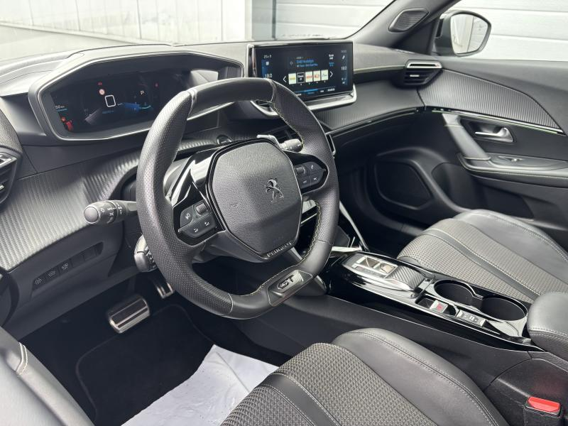 Peugeot 2008 II GT — photo 8
