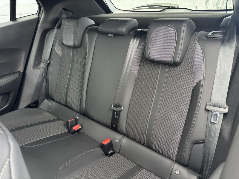 Peugeot 2008 II GT — photo 11