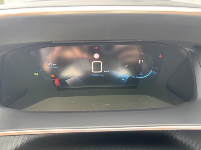 Peugeot 2008 II GT — photo 14
