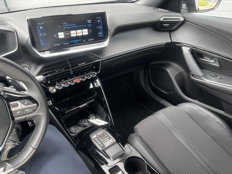 Peugeot 2008 II GT — photo 15