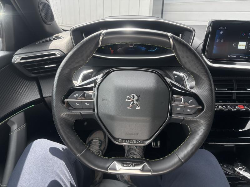 Peugeot 2008 II GT — photo 13