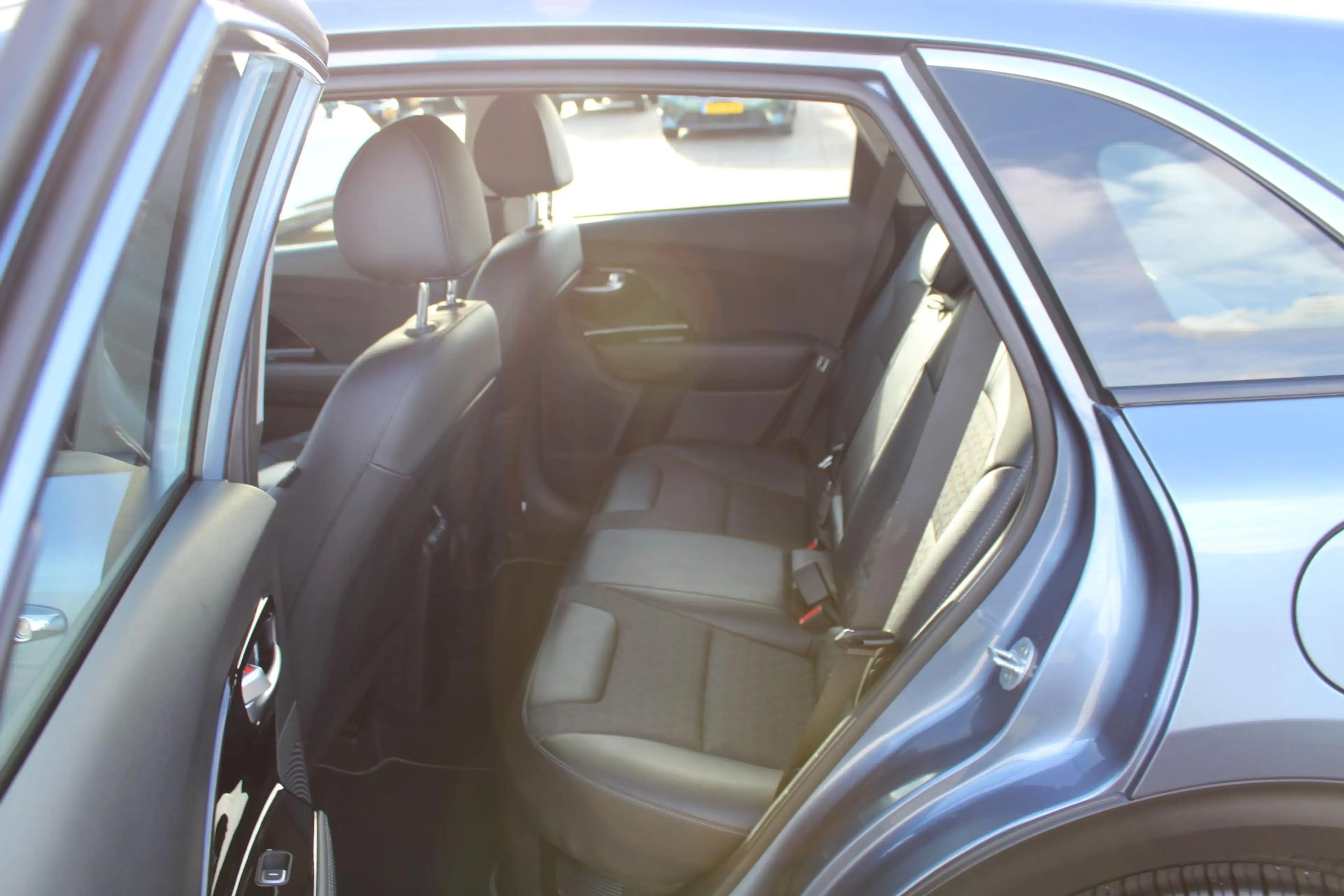 Kia Niro 1.6 GDi Hybrid DynamicLine Navigatie/ camera / Tre — photo 12