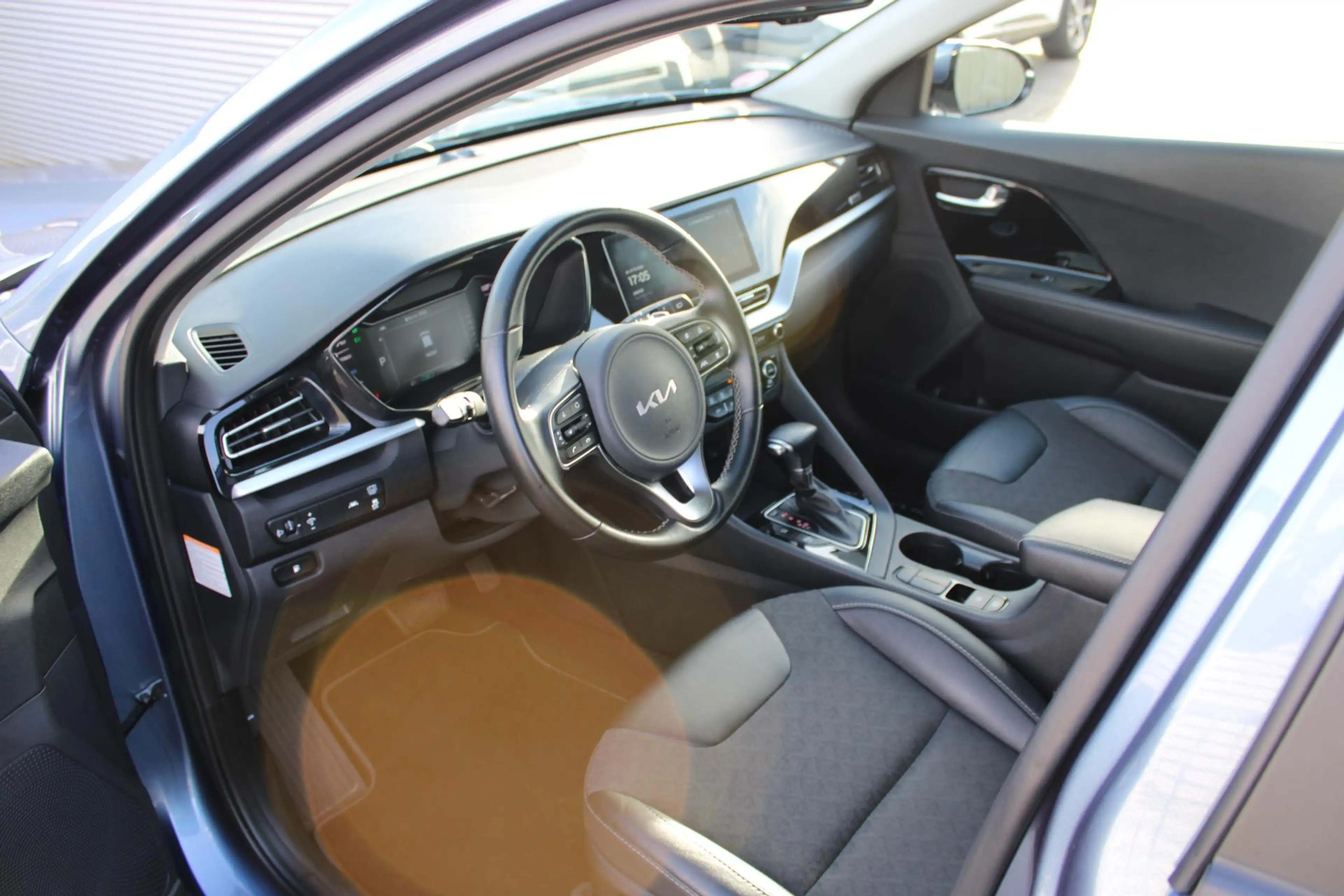 Kia Niro 1.6 GDi Hybrid DynamicLine Navigatie/ camera / Tre — photo 11