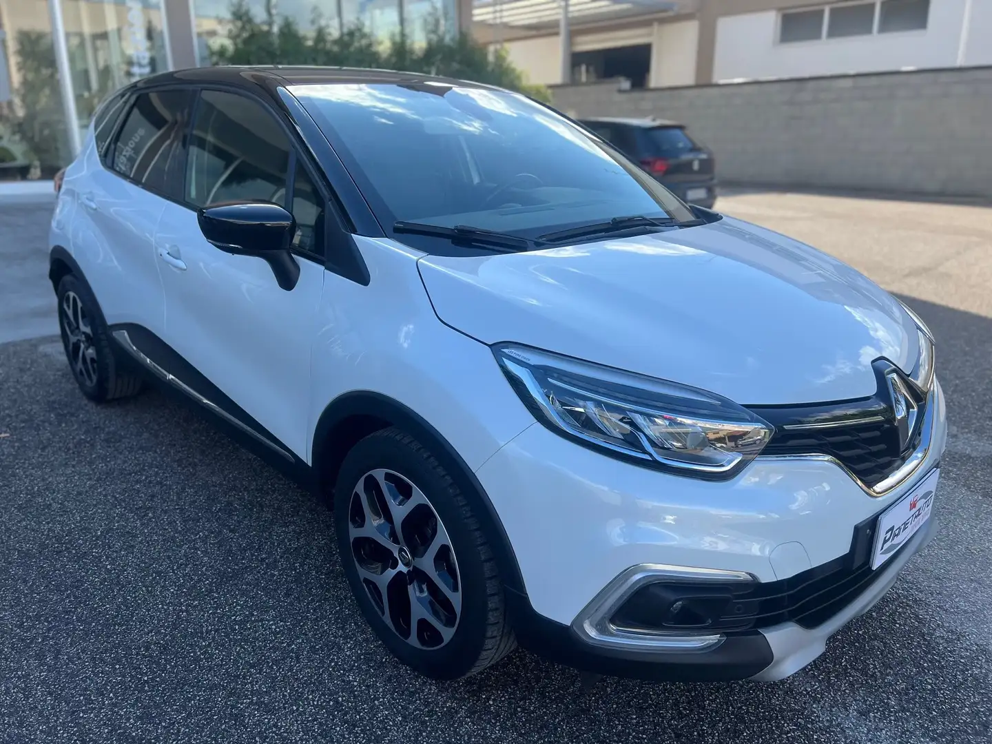 Renault Captur 1.5 dci Sport 90cv edc AUTO RESTYLING NAVI/CAMERA Blanc - 1