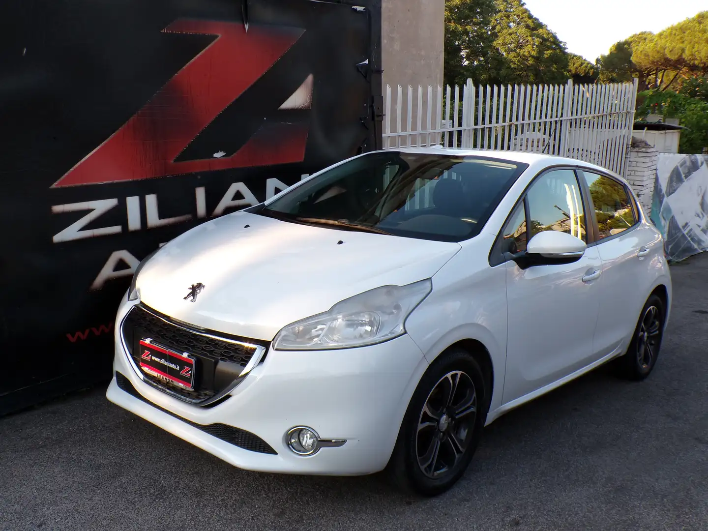 Peugeot 208 5p 1.4 hdi BLUETOOTH..USB..CRUISE.. Bianco - 1