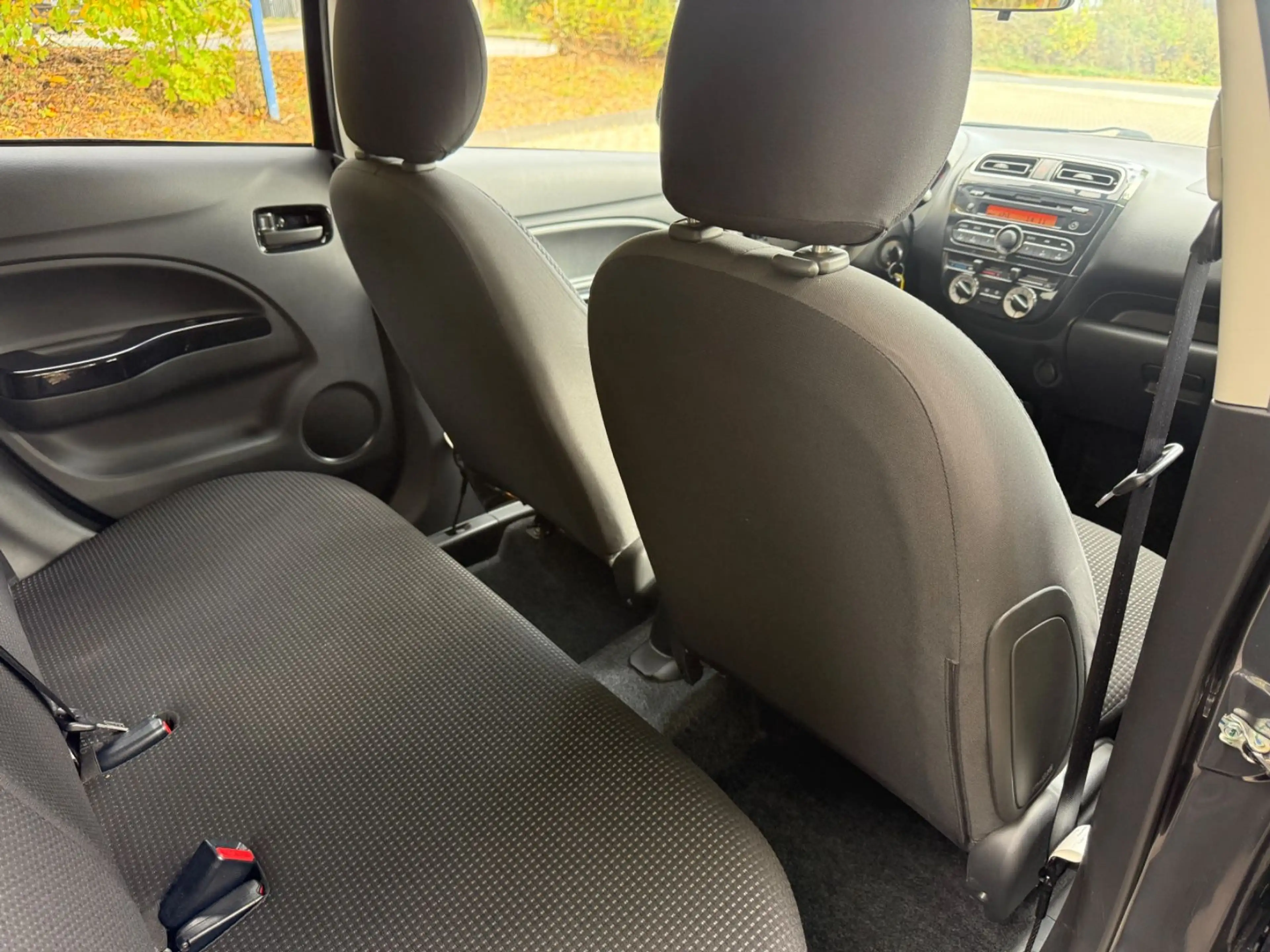 Mitsubishi Space Star Light — photo 11