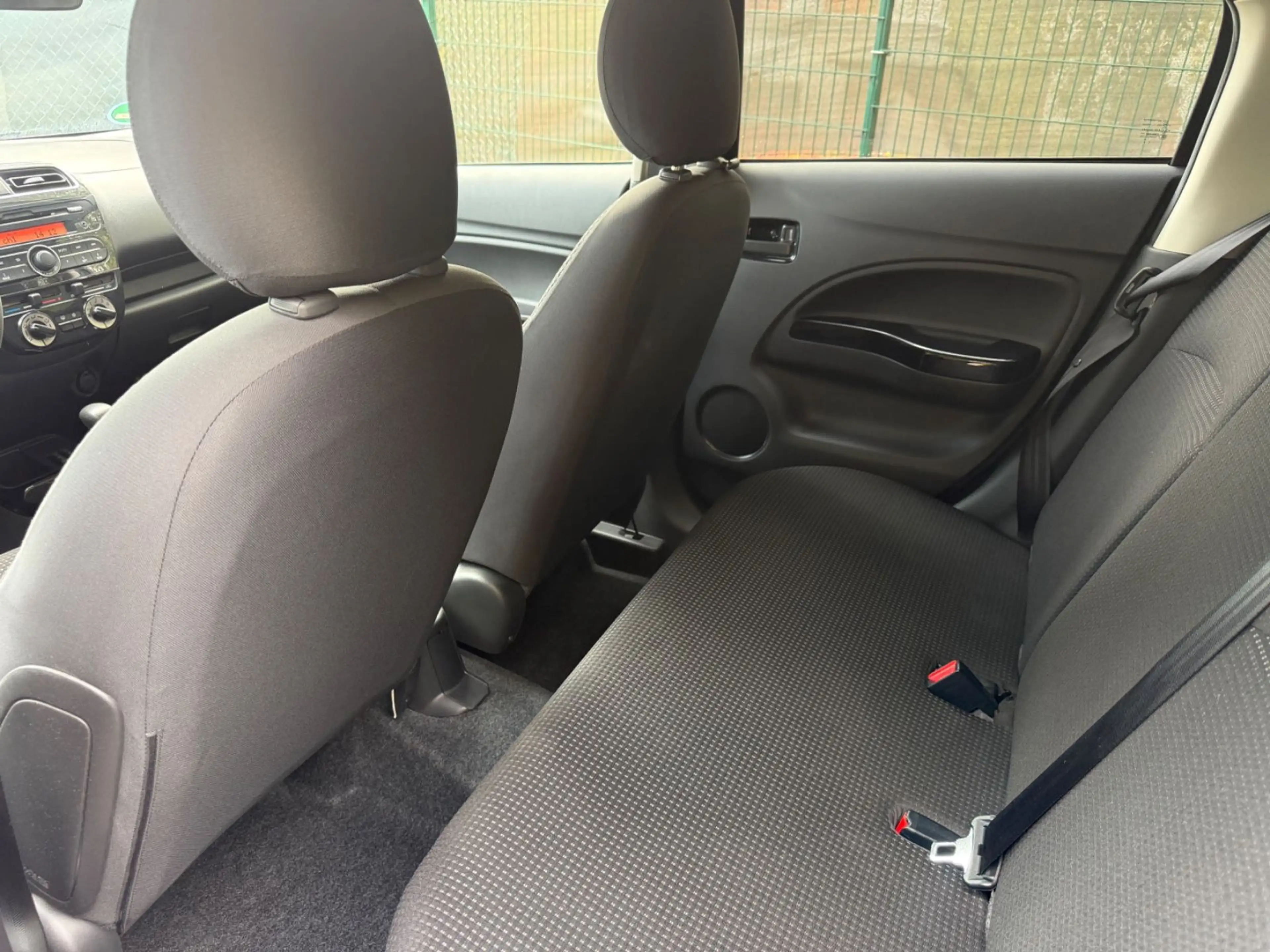 Mitsubishi Space Star Light — photo 10