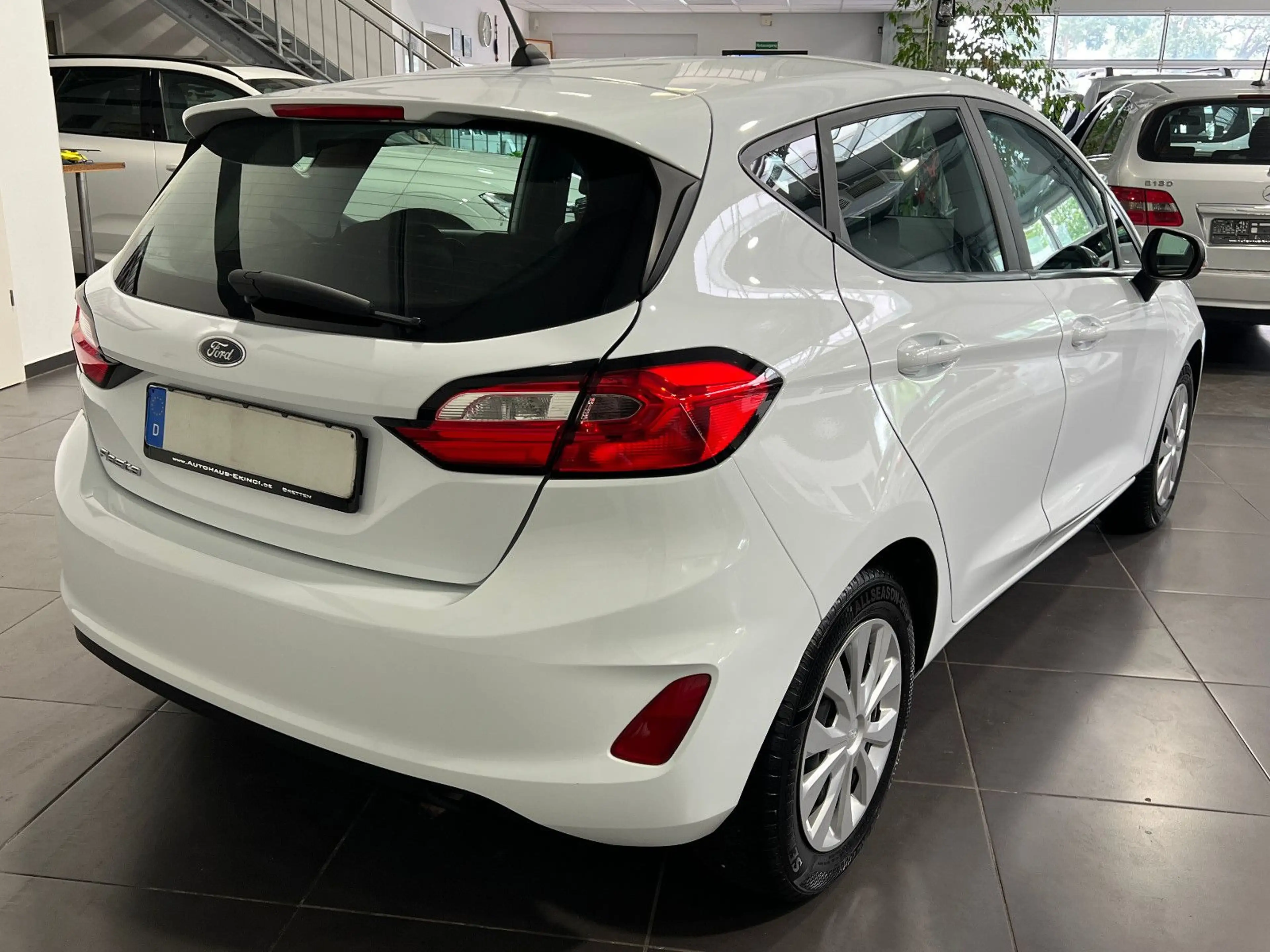 Ford Fiesta 1.1 **LED*Klima*SHZ*Tempomat** — photo 6