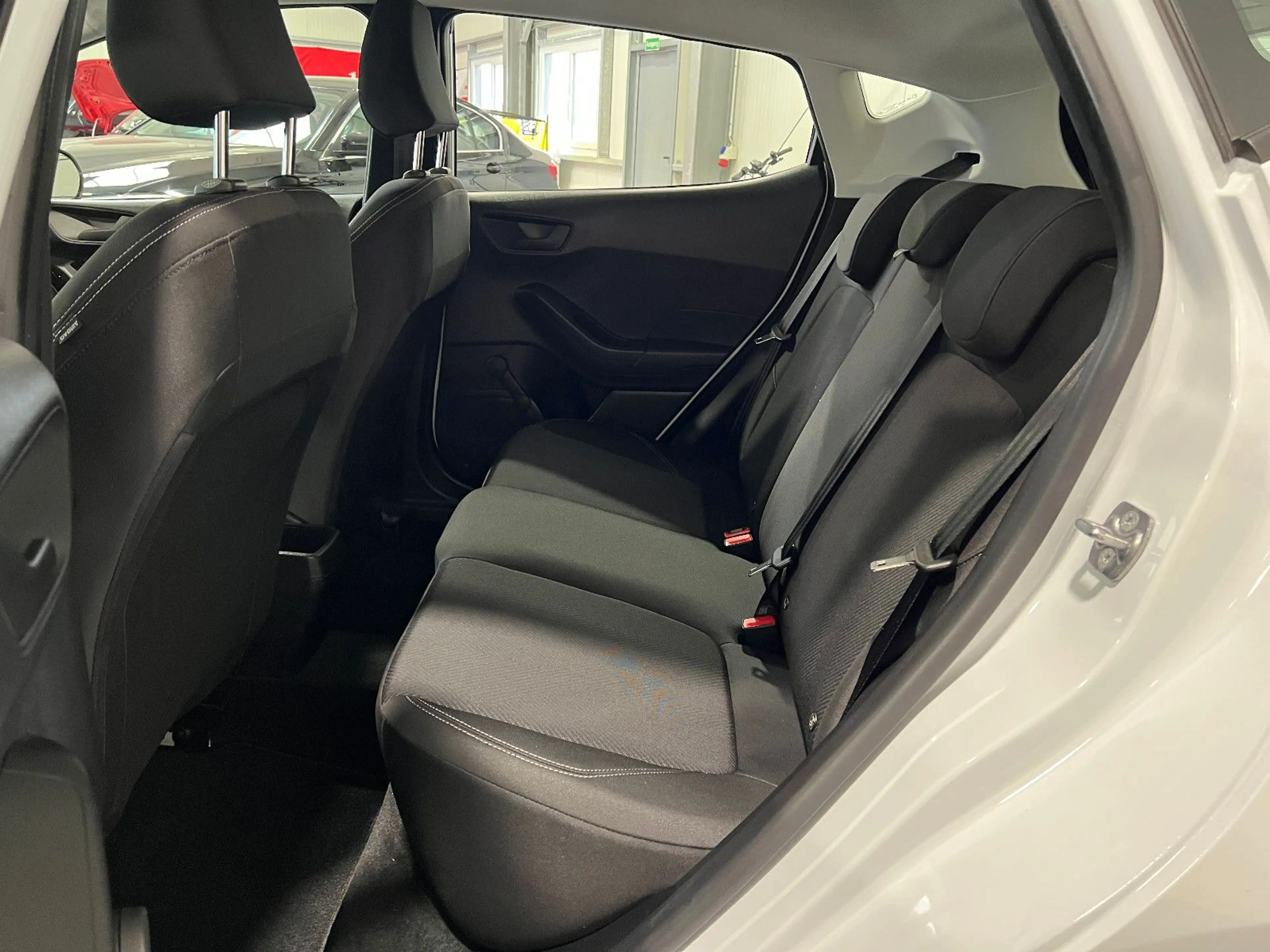 Ford Fiesta 1.1 **LED*Klima*SHZ*Tempomat** — photo 14