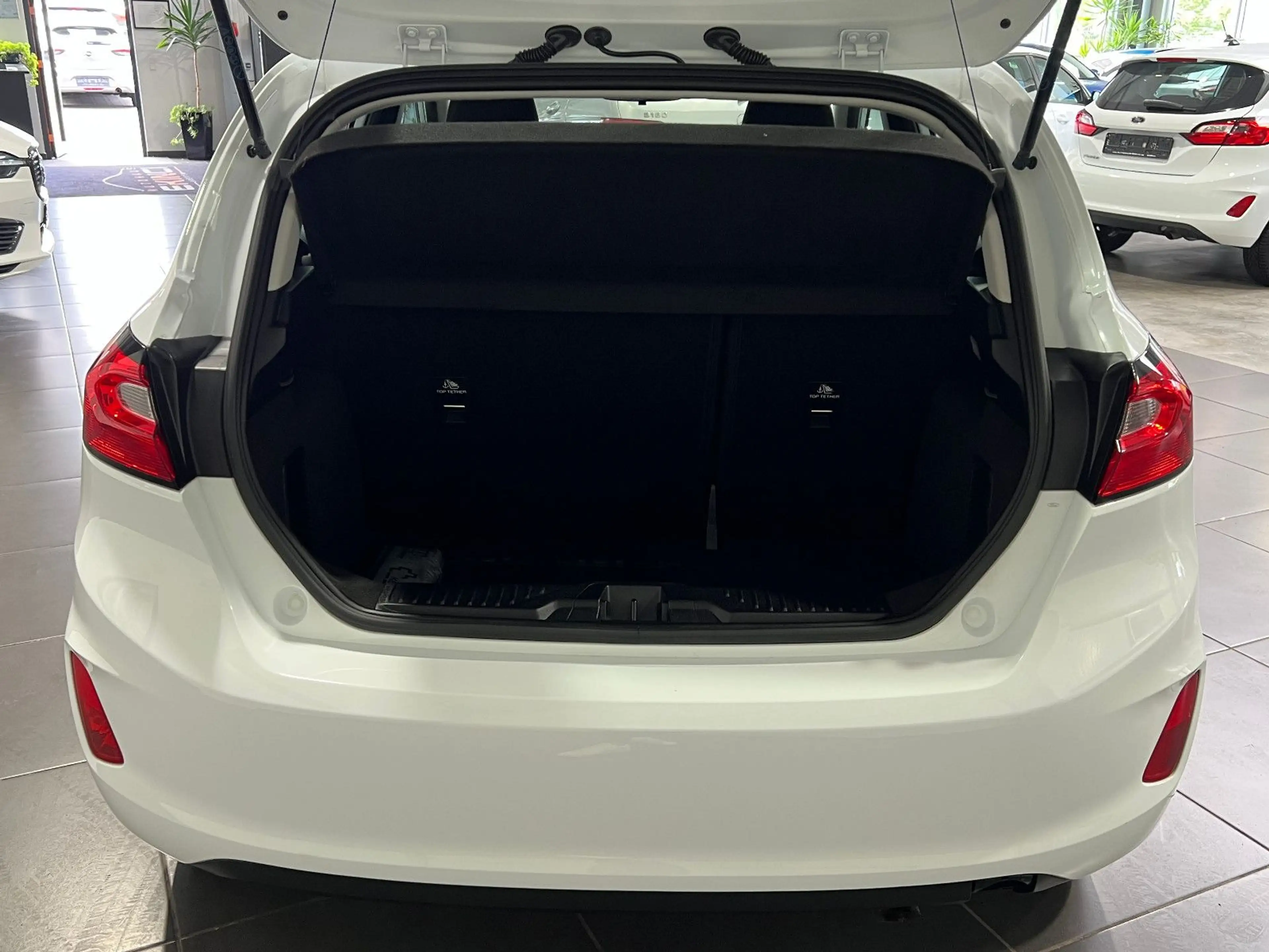 Ford Fiesta 1.1 **LED*Klima*SHZ*Tempomat** — photo 5