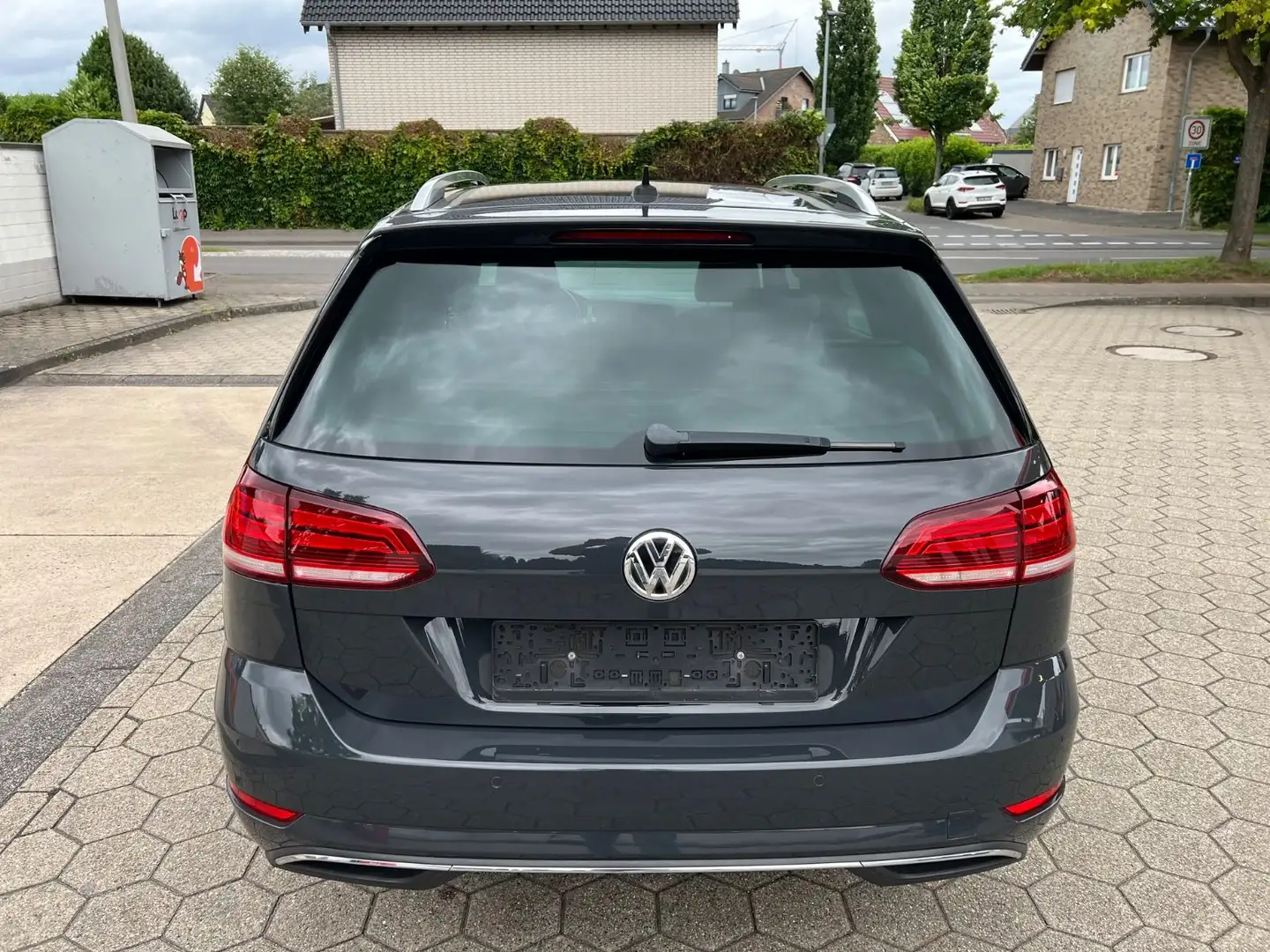 Volkswagen Golf VII Var.1.6 TDI Comfortline/SERVICE&TÜV NEU Gris - 2