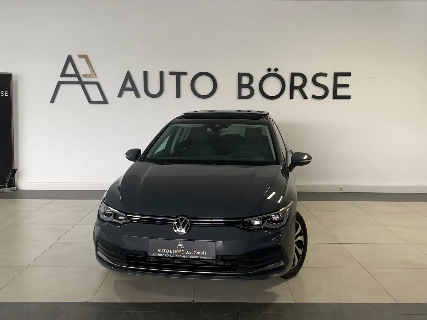 Volkswagen Golf VIII Lim DSG ACTIVE NAV*PANO*HUD*CAM*MATRIX Gris - 1
