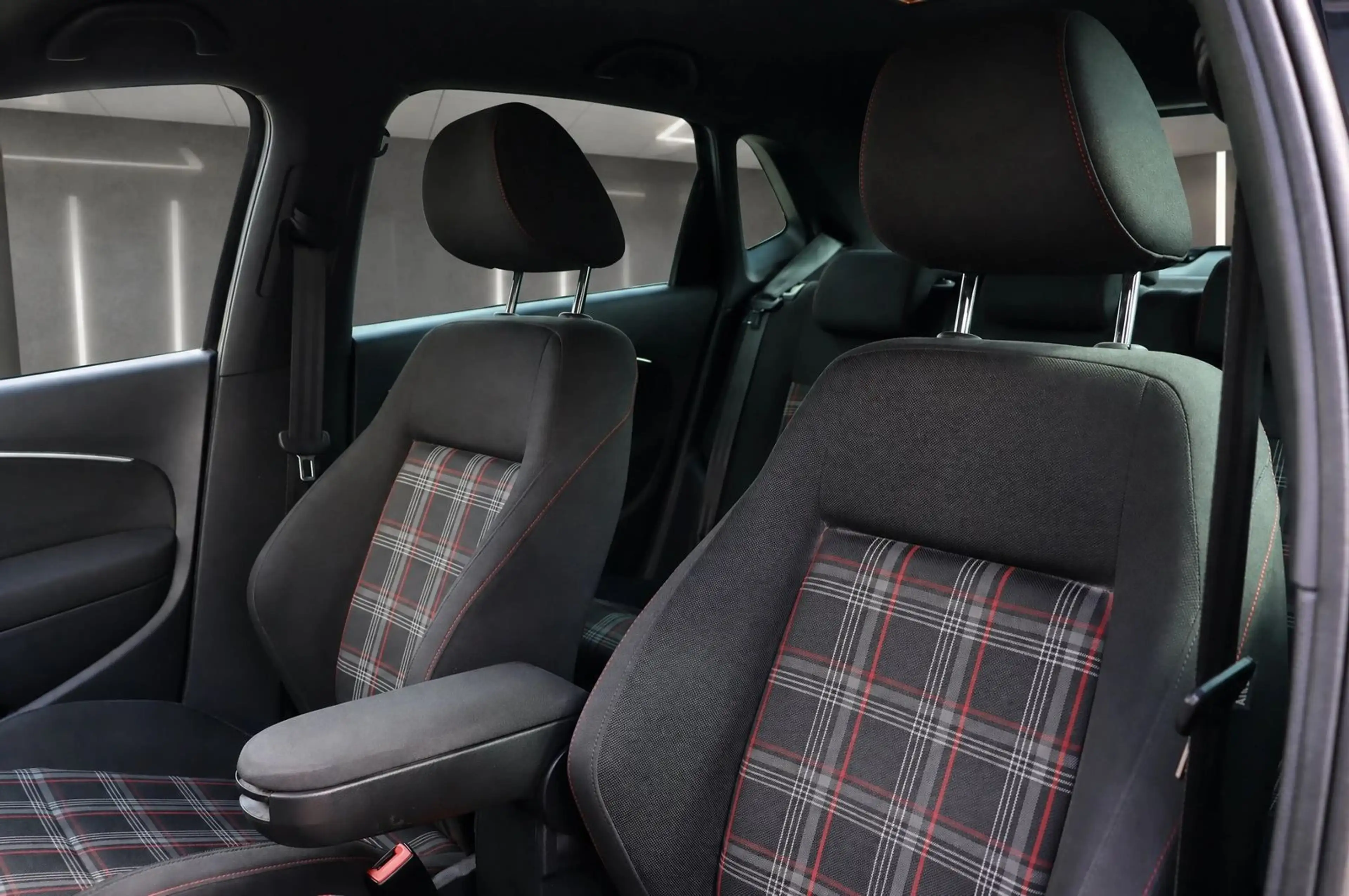 Volkswagen Polo V GTI  1 Hand — photo 11