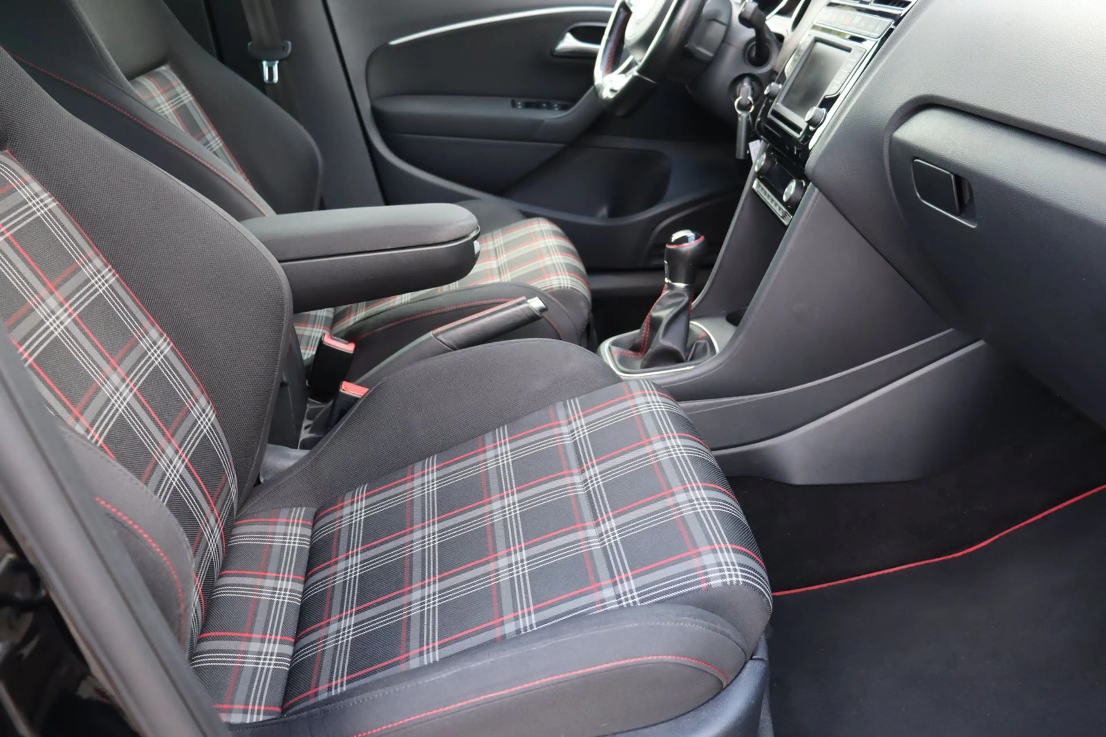 Volkswagen Polo V GTI  1 Hand — photo 14