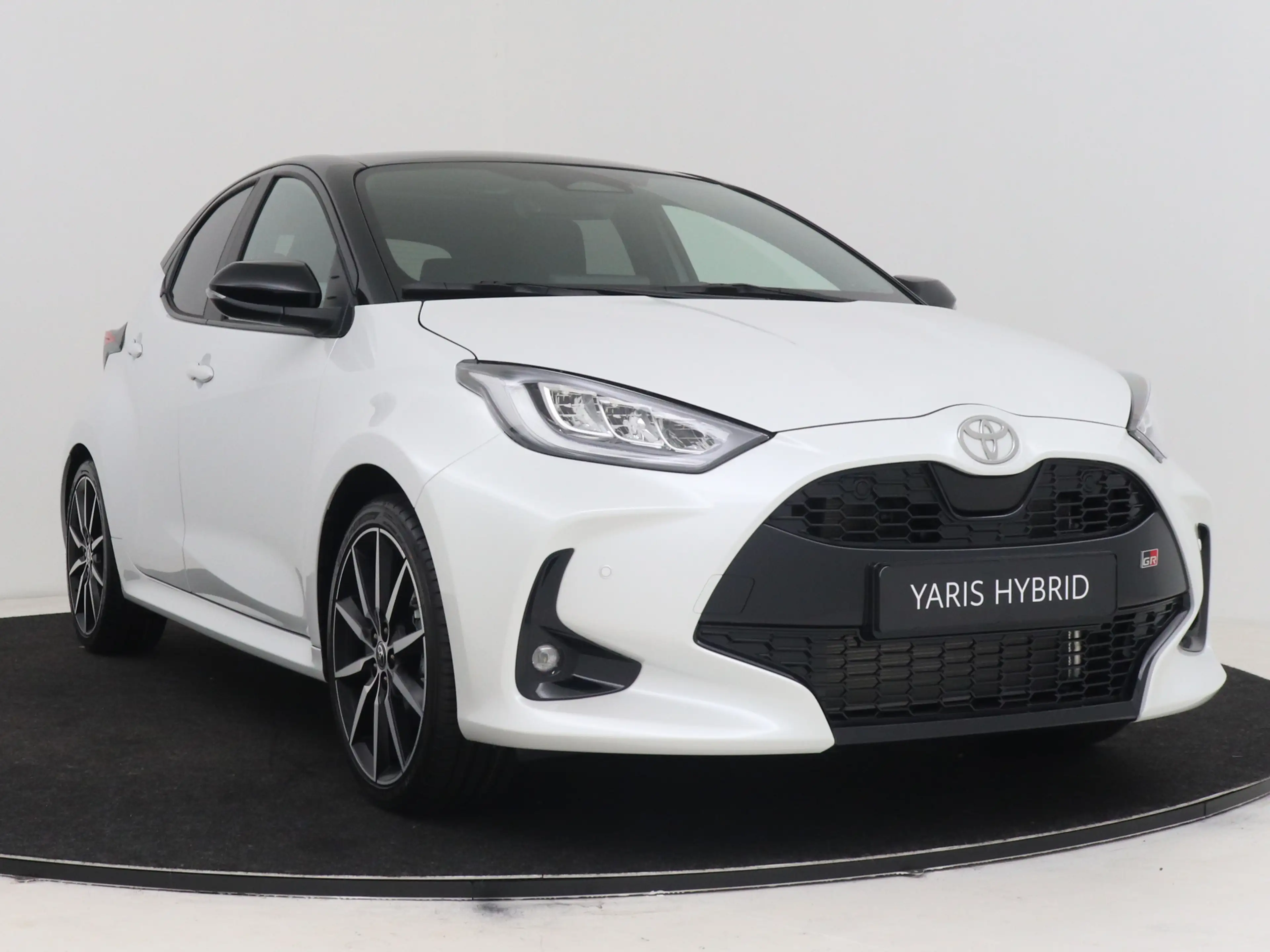Toyota Yaris 1.5 Hybrid 130 GR SPORT — photo 15