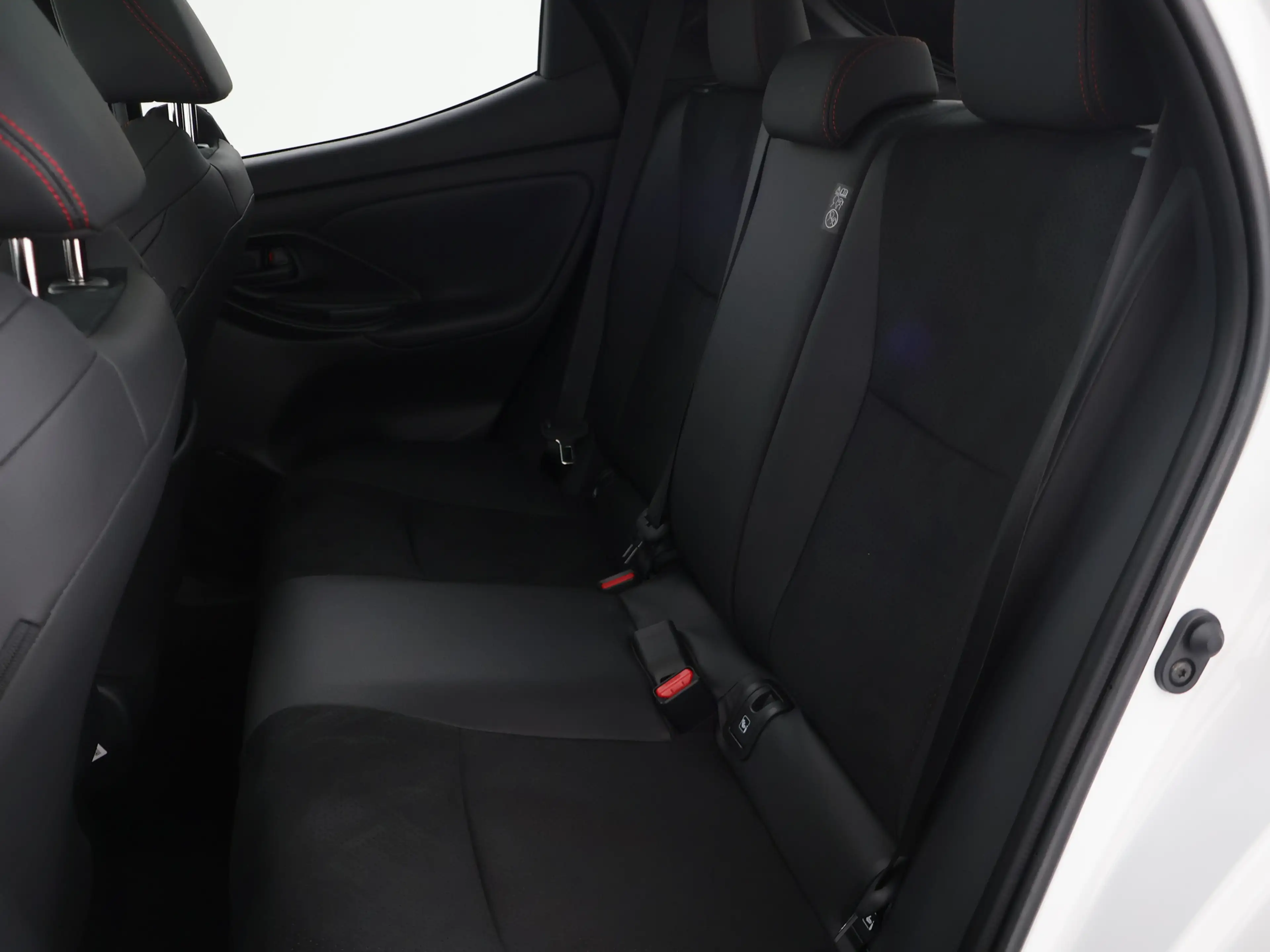 Toyota Yaris 1.5 Hybrid 130 GR SPORT — photo 7
