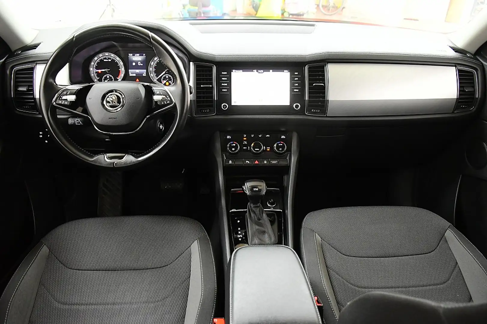 Skoda Kodiaq 2,0 TDI Ambition DSG 7.Sitzer Schwarz - 2