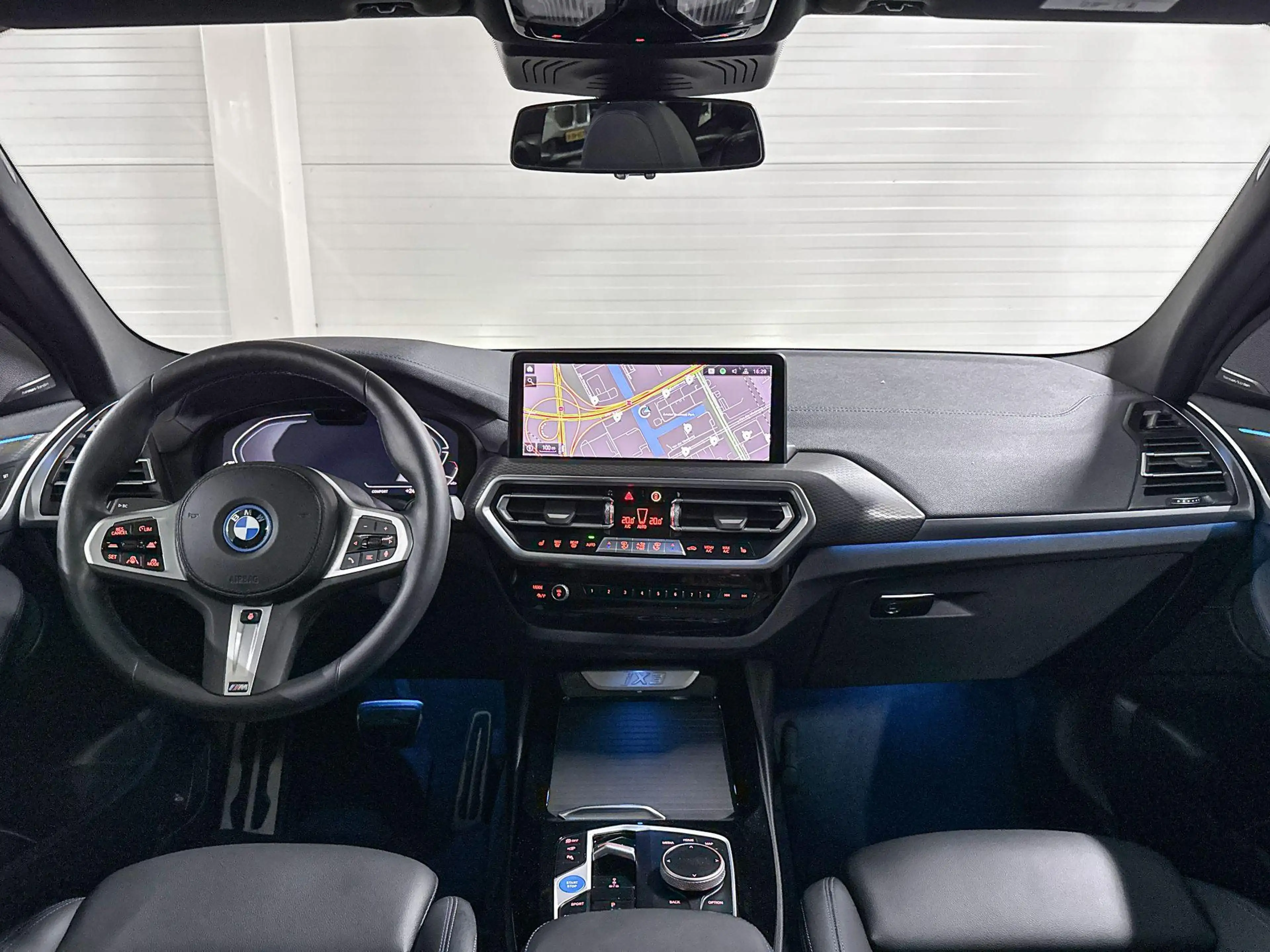BMW iX3 High Executive 80 kWh — photo 12