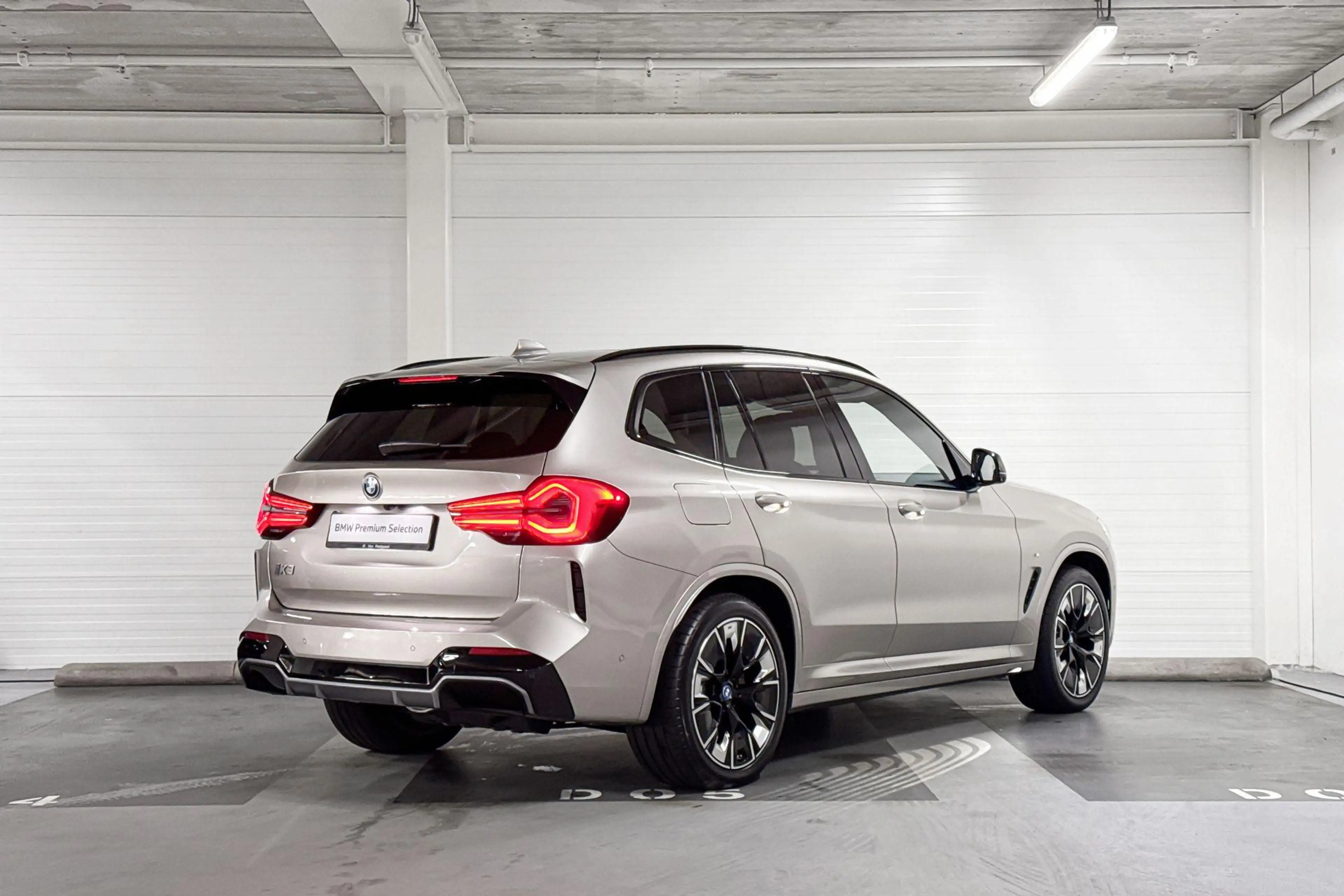 BMW iX3 High Executive 80 kWh — photo 7