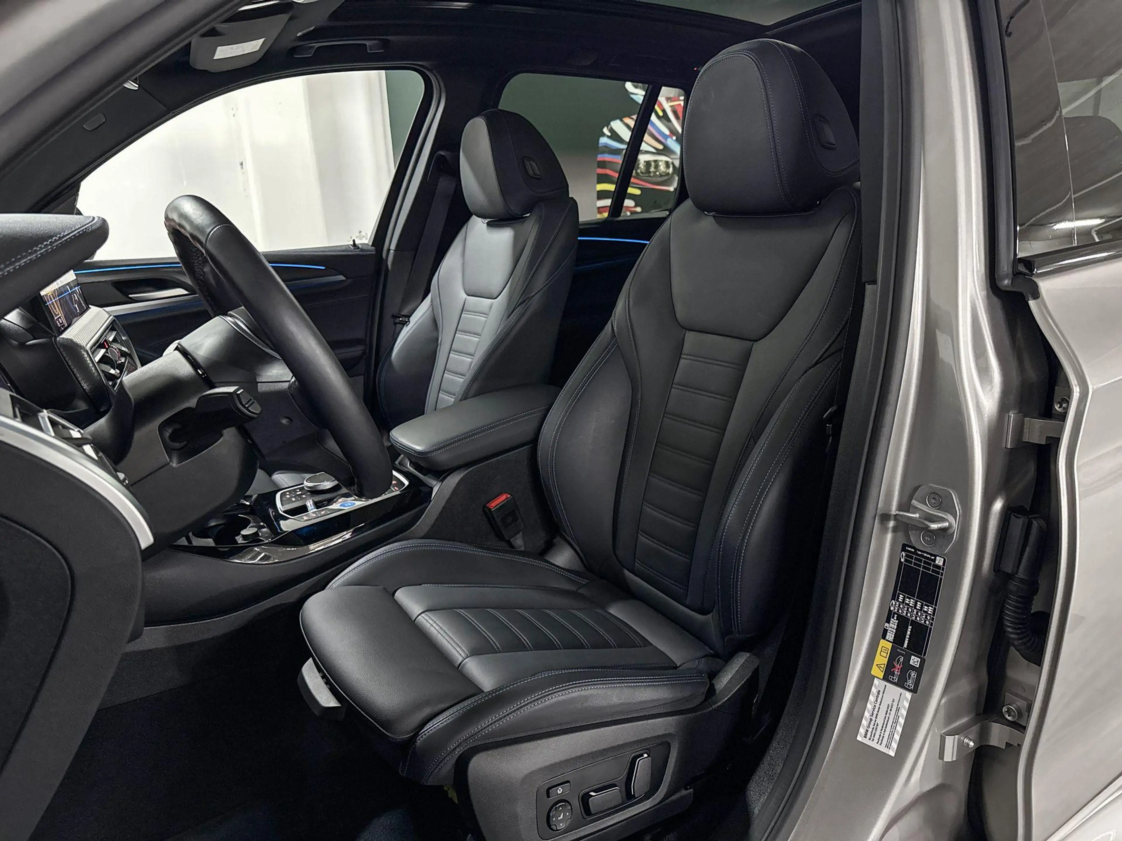 BMW iX3 High Executive 80 kWh — photo 10