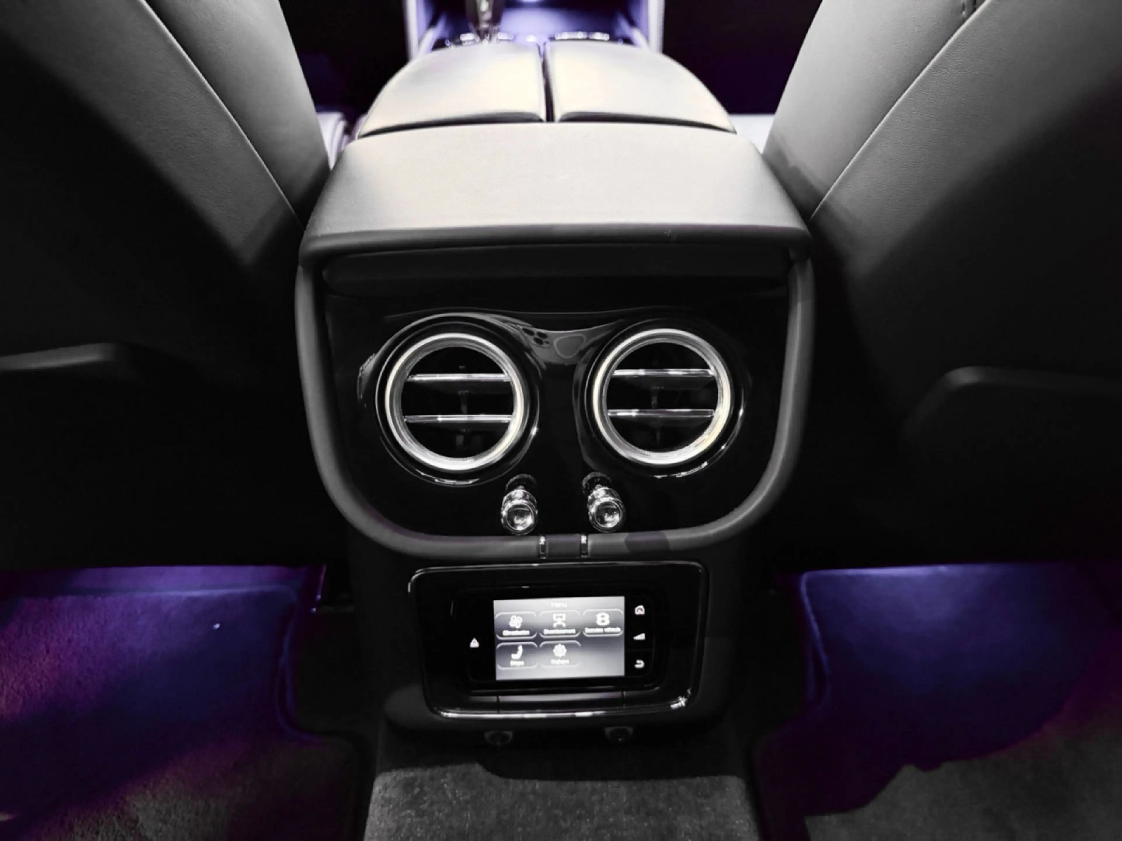Bentley Bentayga 4.0 V8 / 1ST HAND / SERVICE NEW — photo 13
