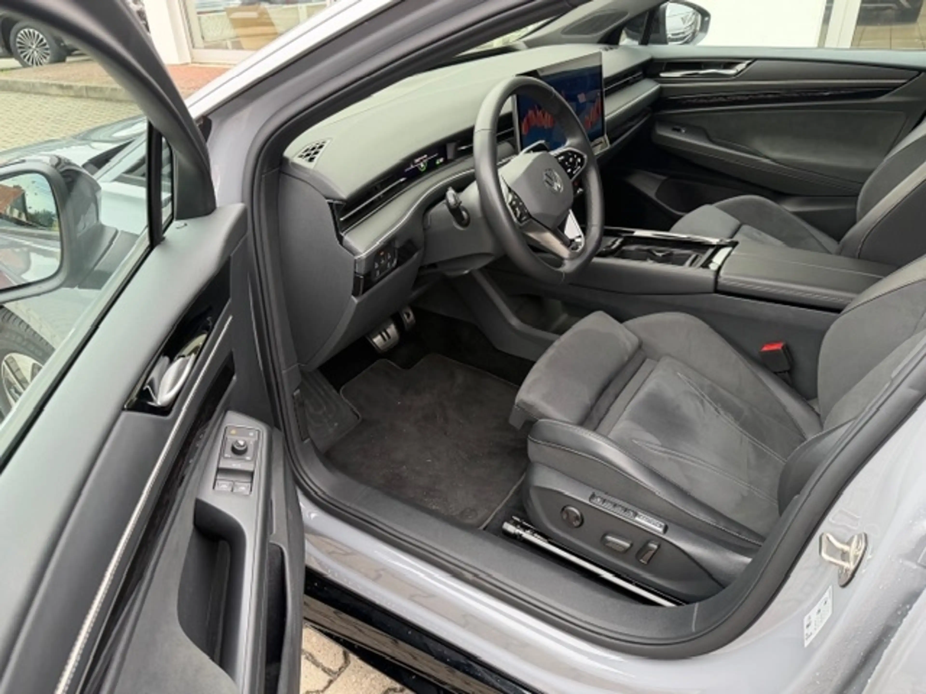 Volkswagen ID.7 Tourer Pro S 210 KW 91 KWh — photo 14
