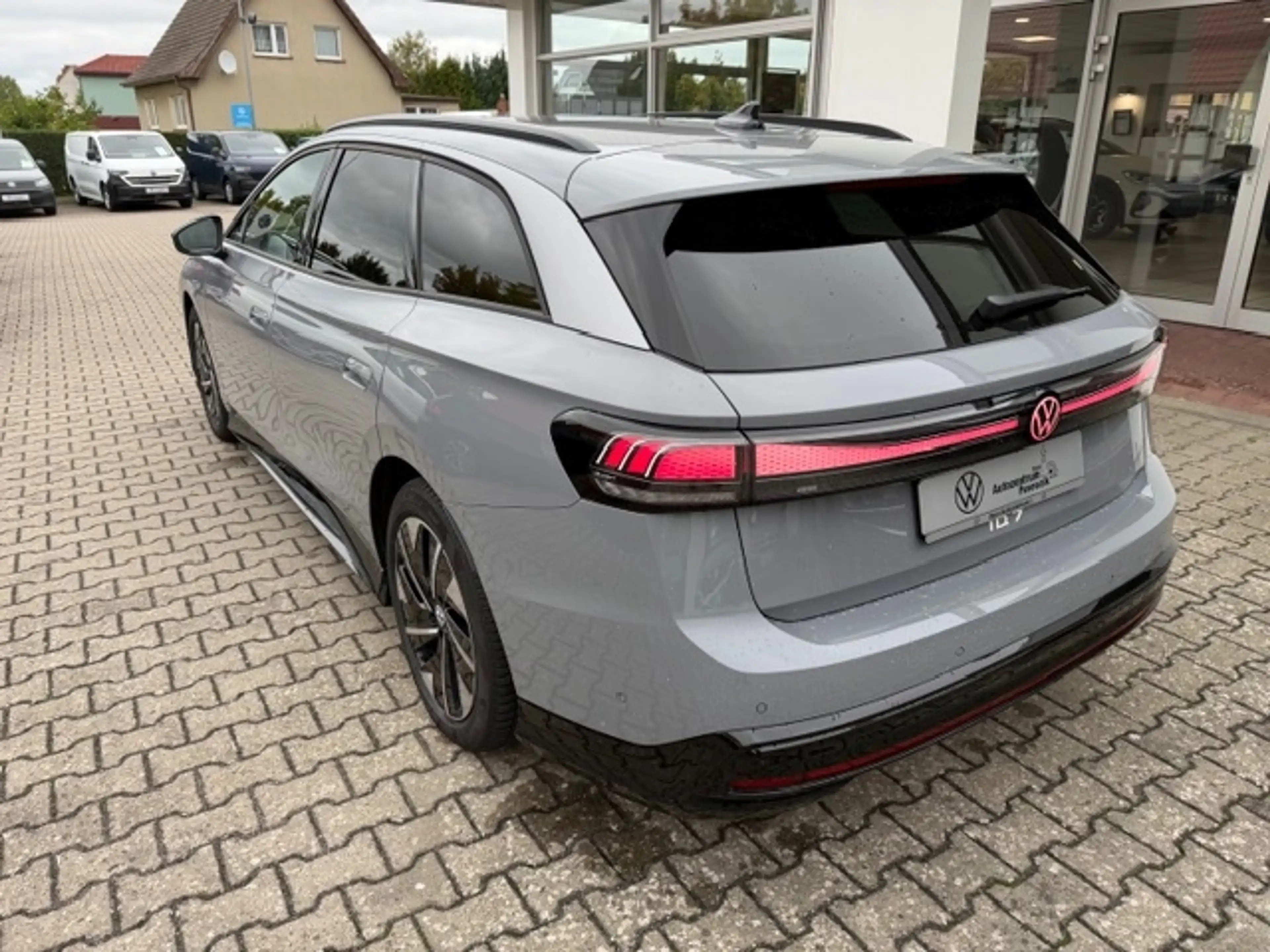 Volkswagen ID.7 Tourer Pro S 210 KW 91 KWh — photo 10