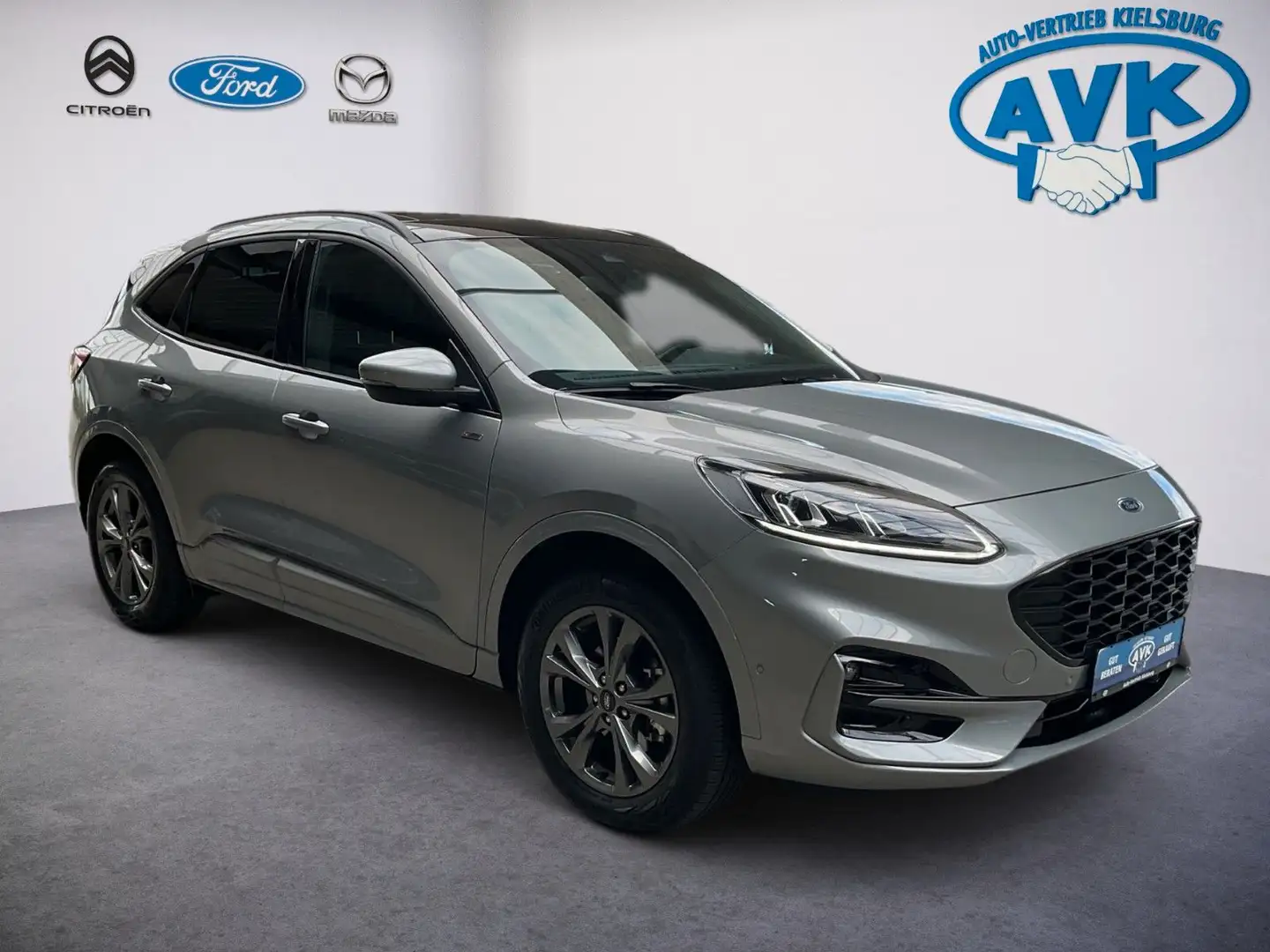 Ford Kuga Plug-In Hybrid ST-Line X mit Winterpaket Silber - 1