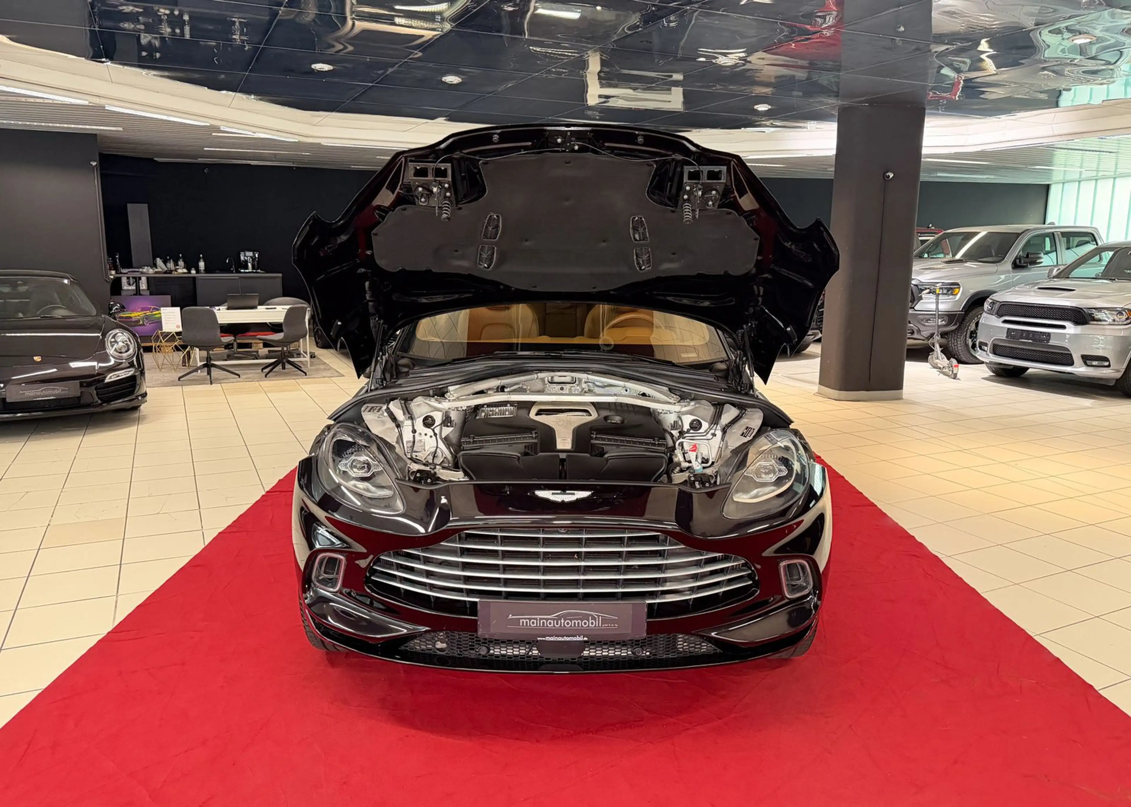 Aston Martin DBX 550 MWST ACC Pano Massage 22" Digitaltacho — photo 39