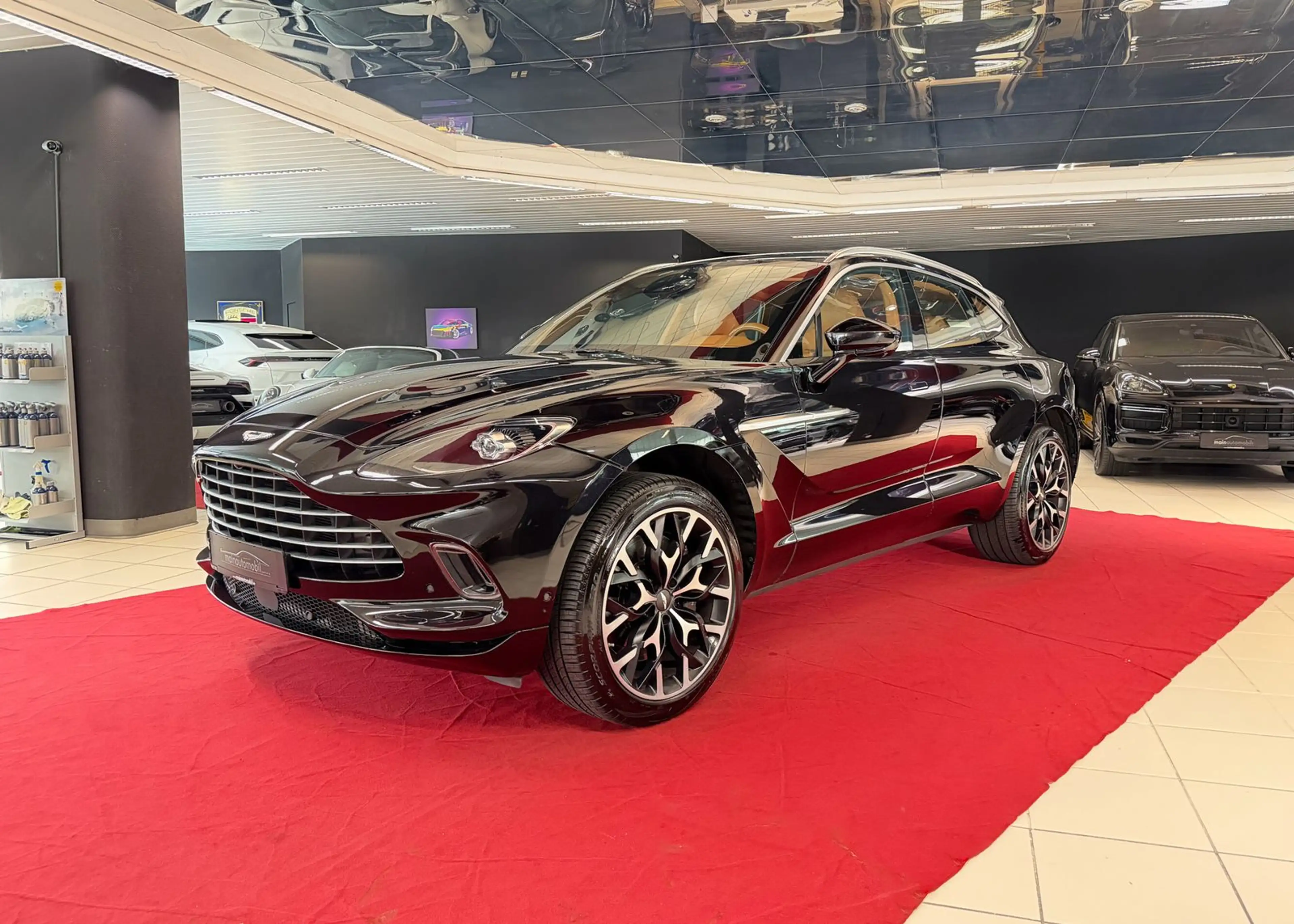 Aston Martin DBX 550 MWST ACC Pano Massage 22" Digitaltacho — photo 3
