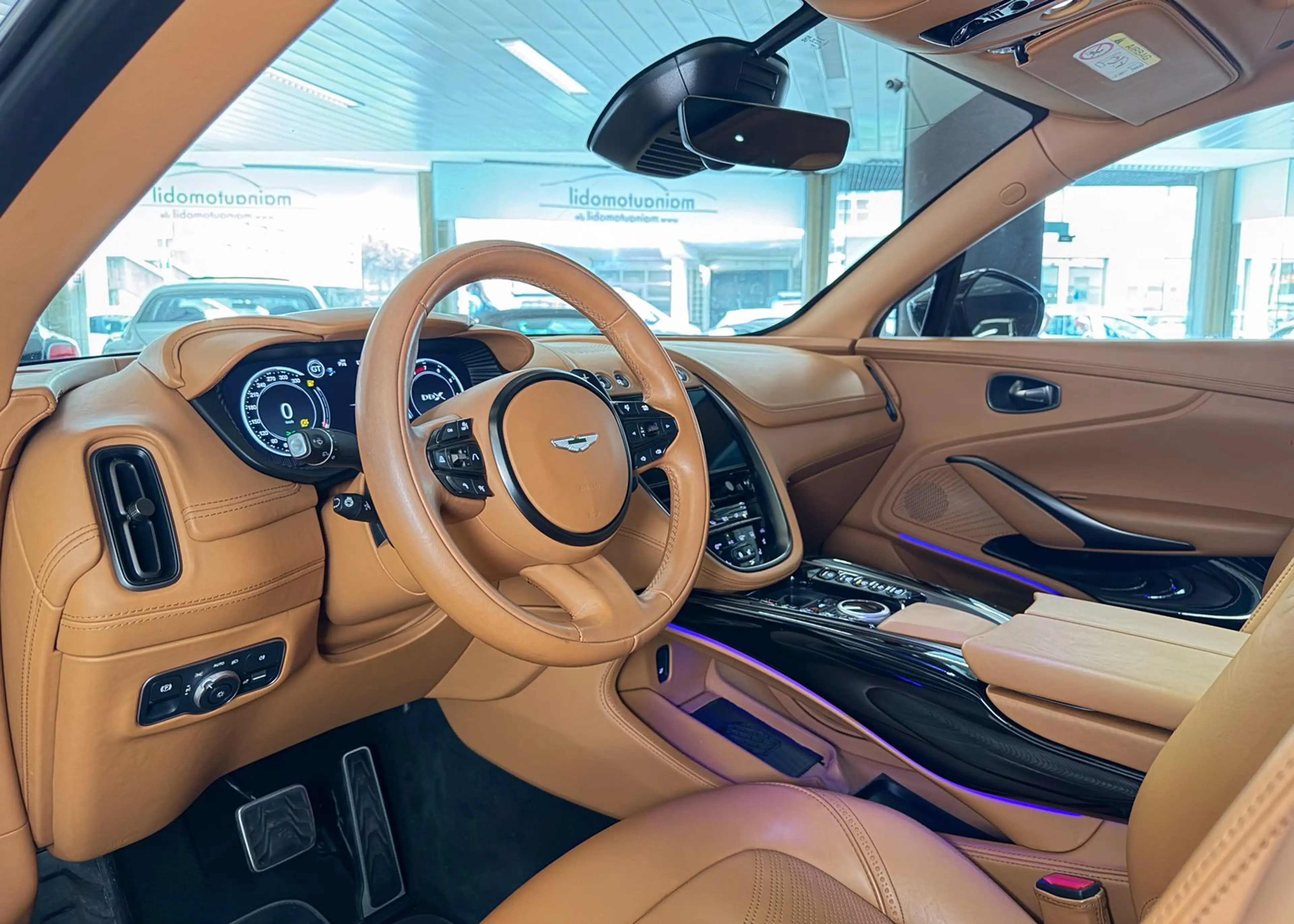 Aston Martin DBX 550 MWST ACC Pano Massage 22" Digitaltacho — photo 16